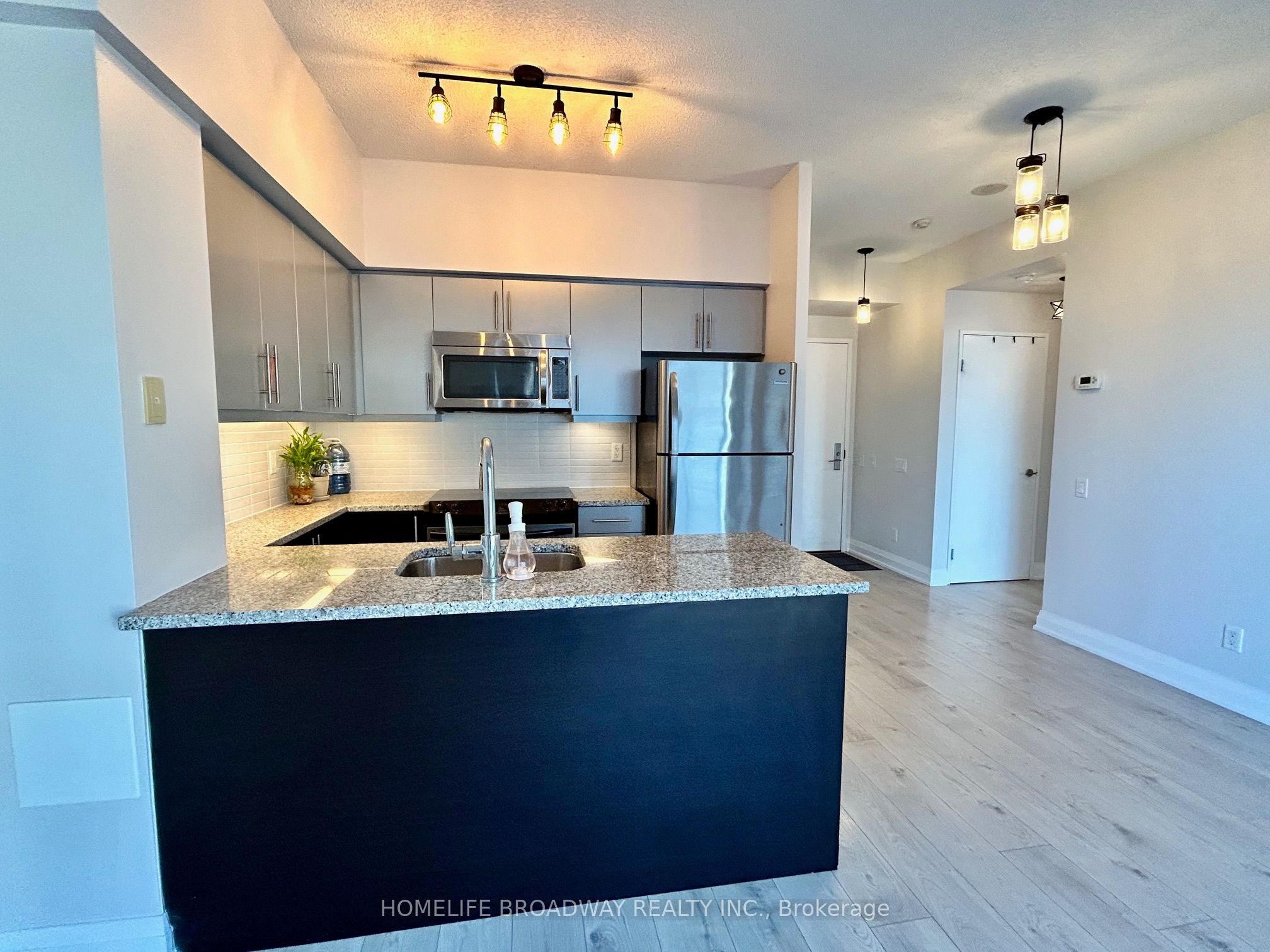 83 Redpath Avenue 811, Toronto, ON M4S 0A2 photo 5