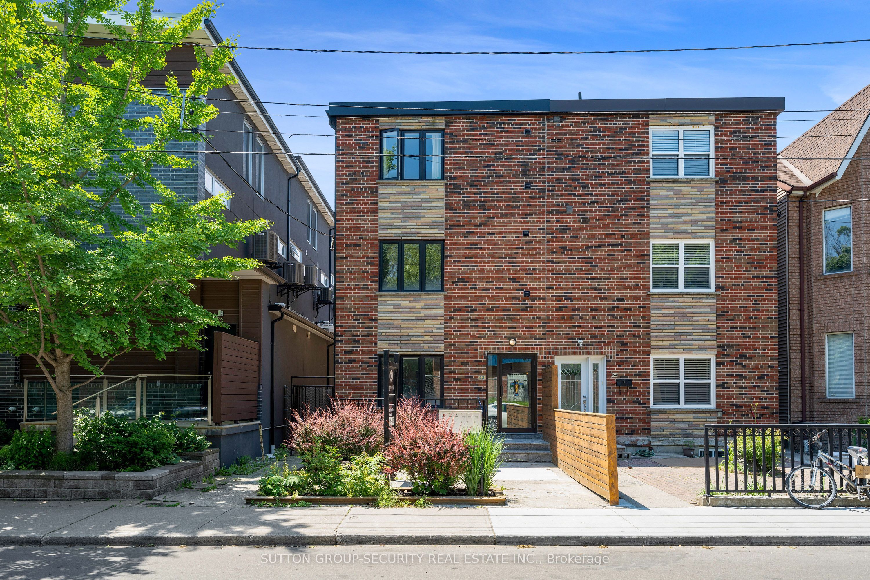 62 Lippincott Street 3, Toronto, ON M5T 2R5