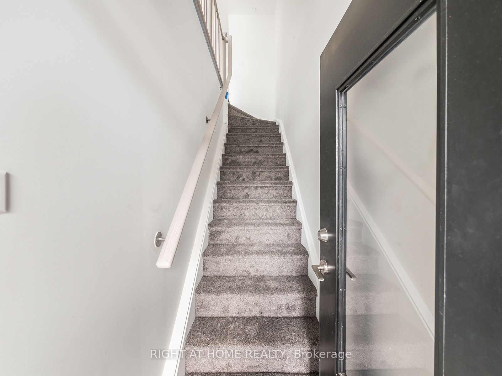 260 Finch Avenue E 4, Toronto, ON M2N 0L3 photo 3