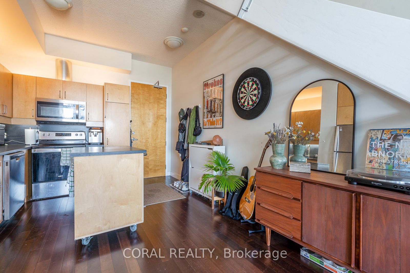 388 Richmond Street W 915, Toronto, ON M5V 3P1 photo 2