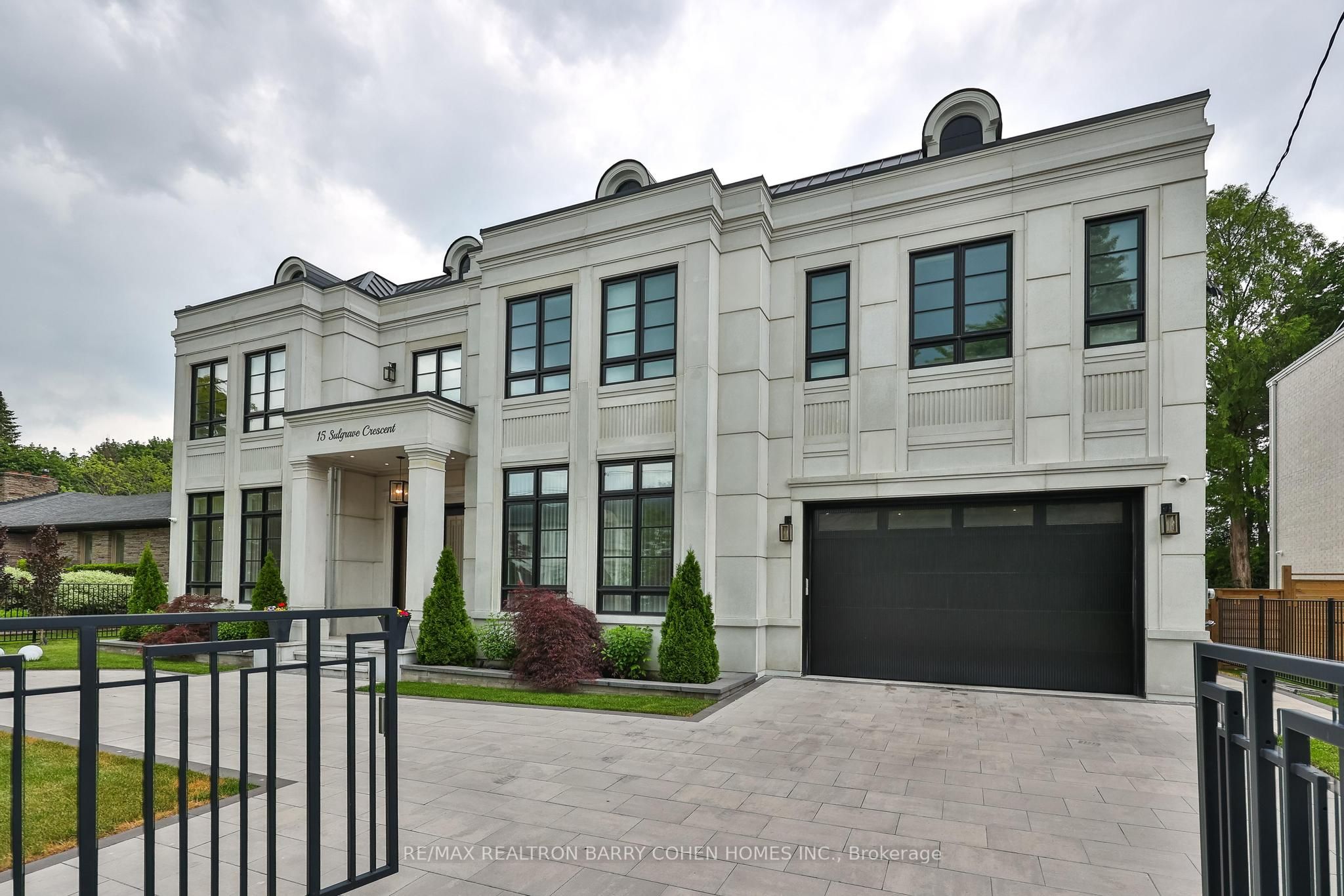 15 Sulgrave Crescent, Toronto, ON M2L 1W5 photo 3