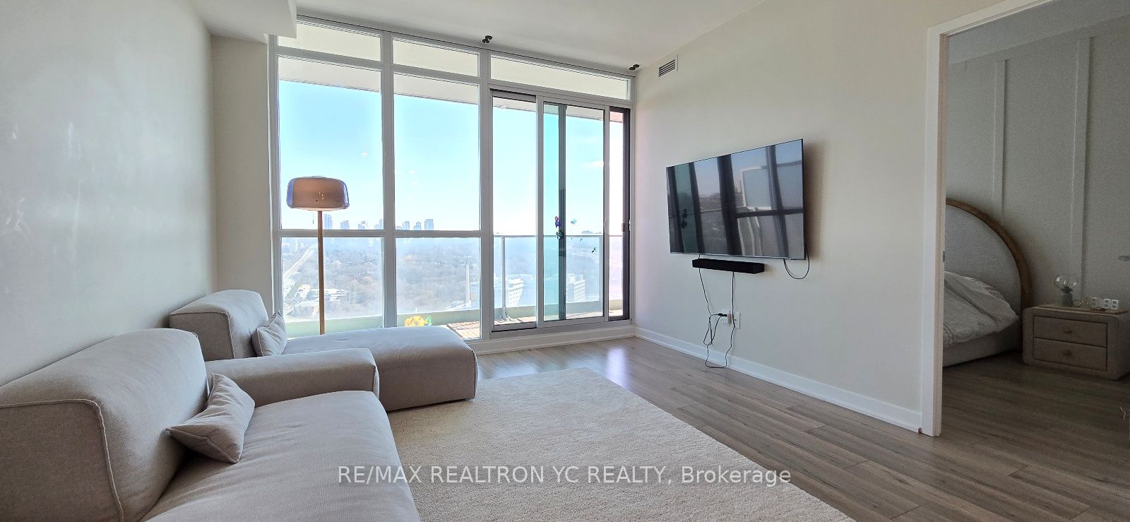 33 Singer Court 2801, Toronto, ON M2K 0B4 photo 3