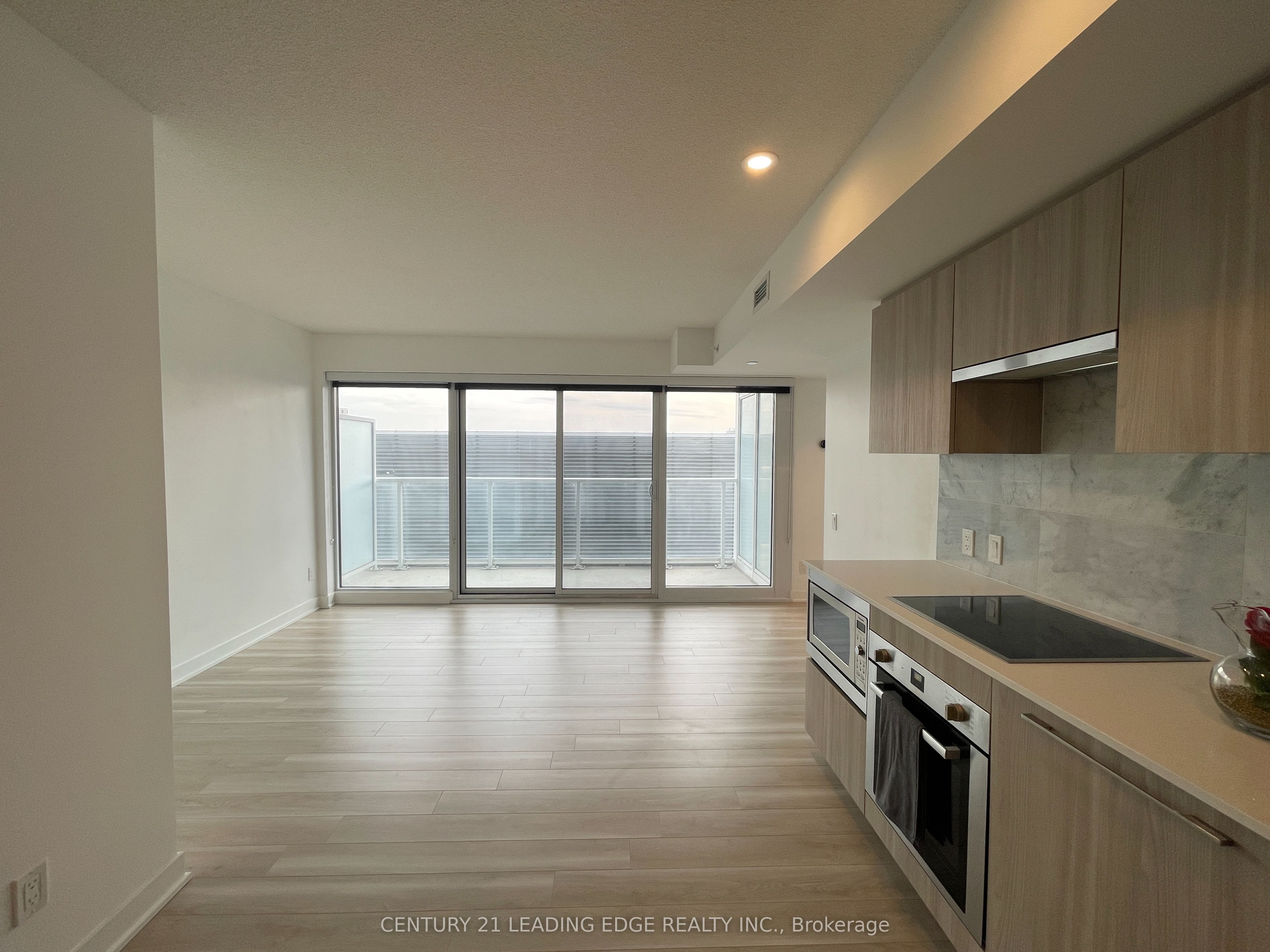 17 BATHURST Street 1502, Toronto, ON M5V 1A5 photo 5