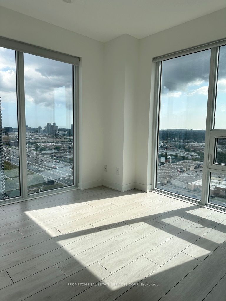 121 McMahon Drive 2112, Toronto, ON M2K 0C2