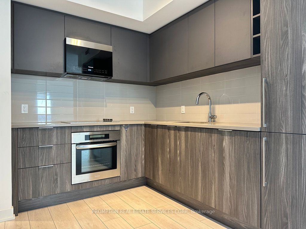 121 McMahon Drive 2112, Toronto, ON M2K 0C2 photo 4