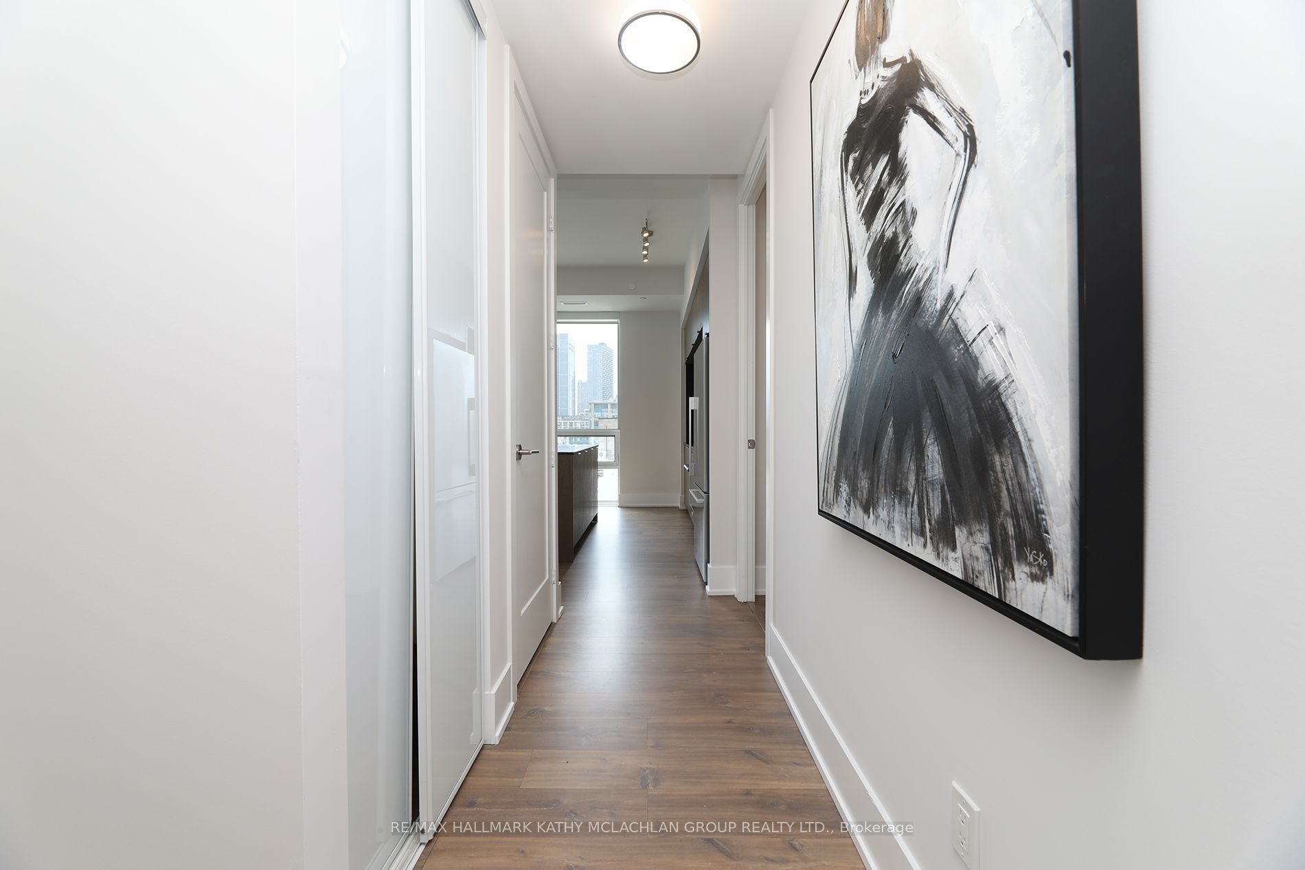 80 Vanauley Street 815, Toronto, ON M5T 0C9 photo 5
