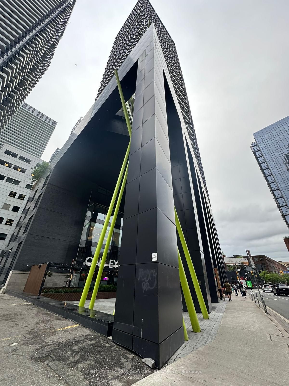 125 Peter Street 803, Toronto, ON M5V 0M2