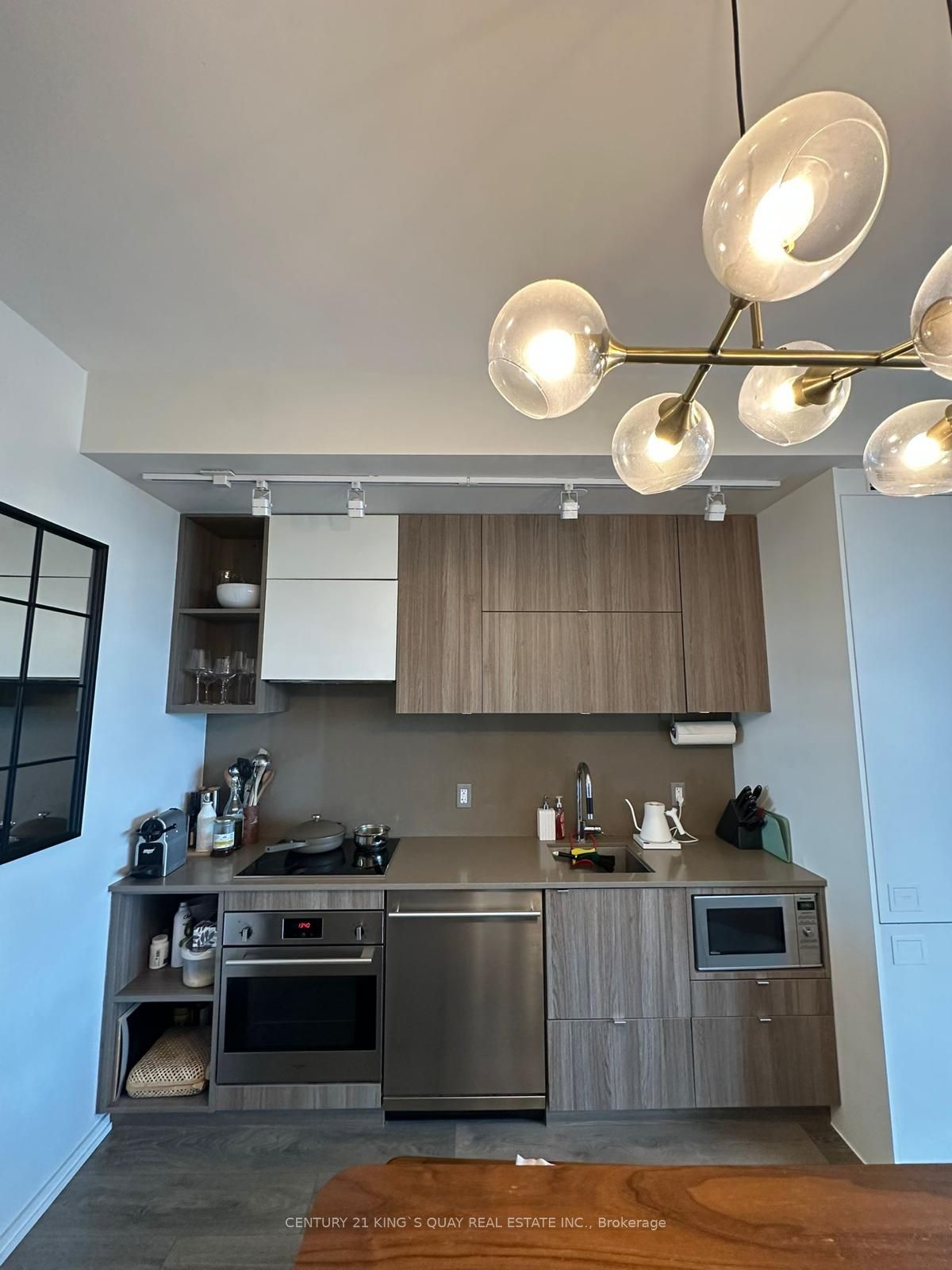 125 Peter Street 803, Toronto, ON M5V 0M2 photo 2