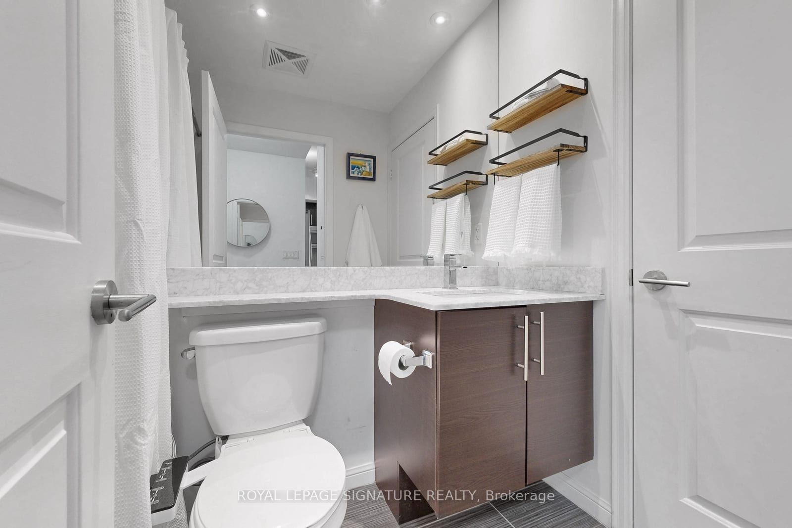 75 East Liberty Street 1611, Toronto, ON M6K 3R3 photo 4