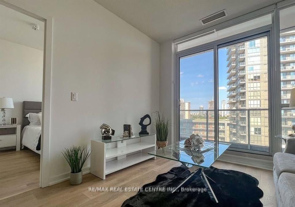 36 Forest Manor Road Unit #722, Road E, Toronto, ON M2J 1M1 photo 4