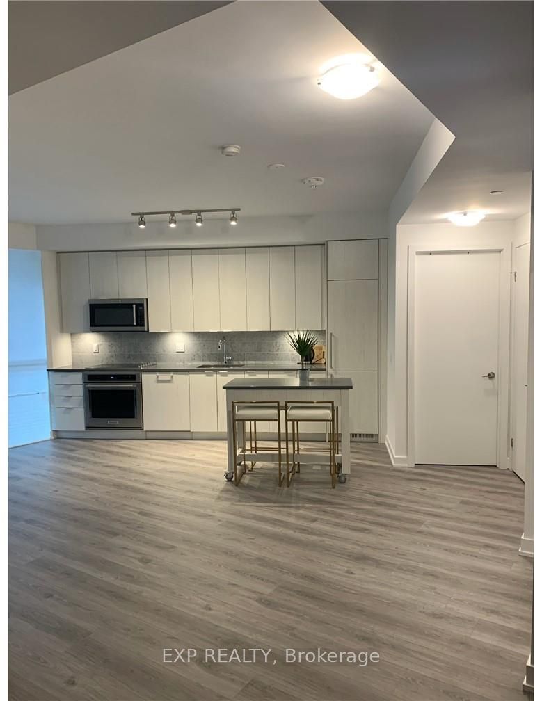 38 Iannuzzi Street 509, Toronto, ON M5V 0S2 photo 3