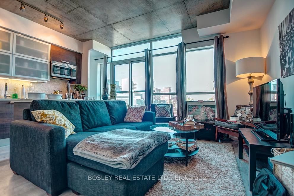 1205 Queen Street W 302, Toronto, ON M6K 0B9 photo 5