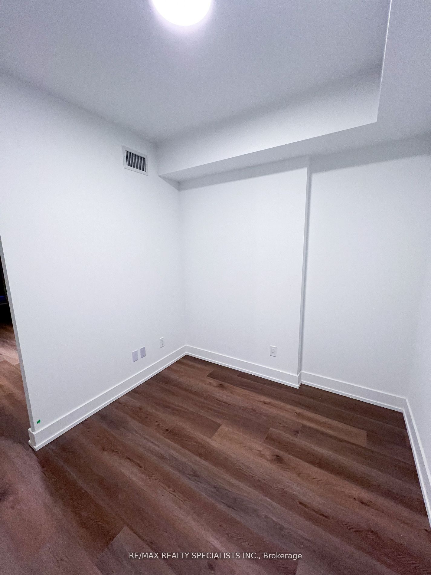 308 Jarvis Street 317, Toronto, ON M5A 2P2 photo 4