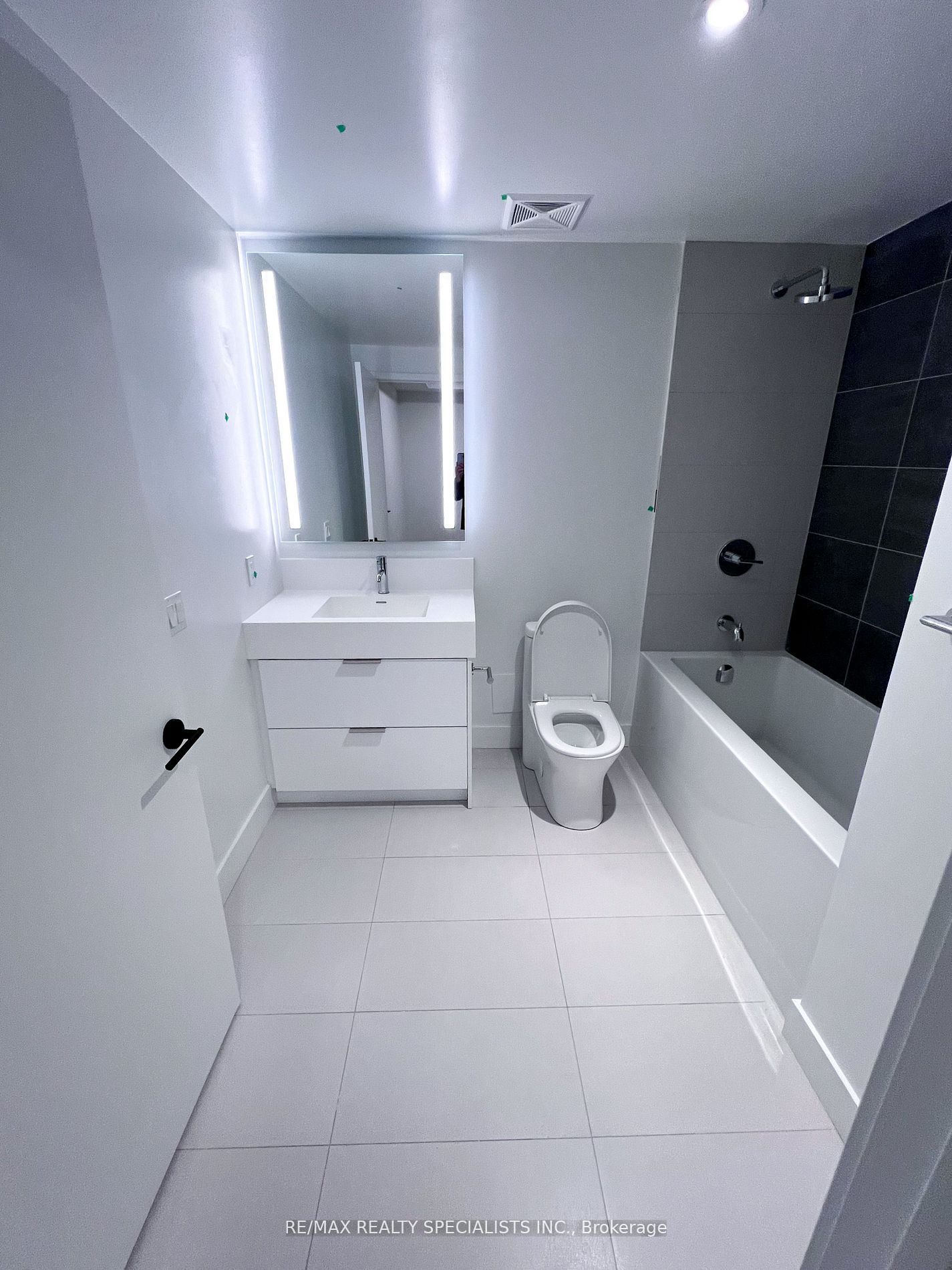 308 Jarvis Street 317, Toronto, ON M5A 2P2 photo 5