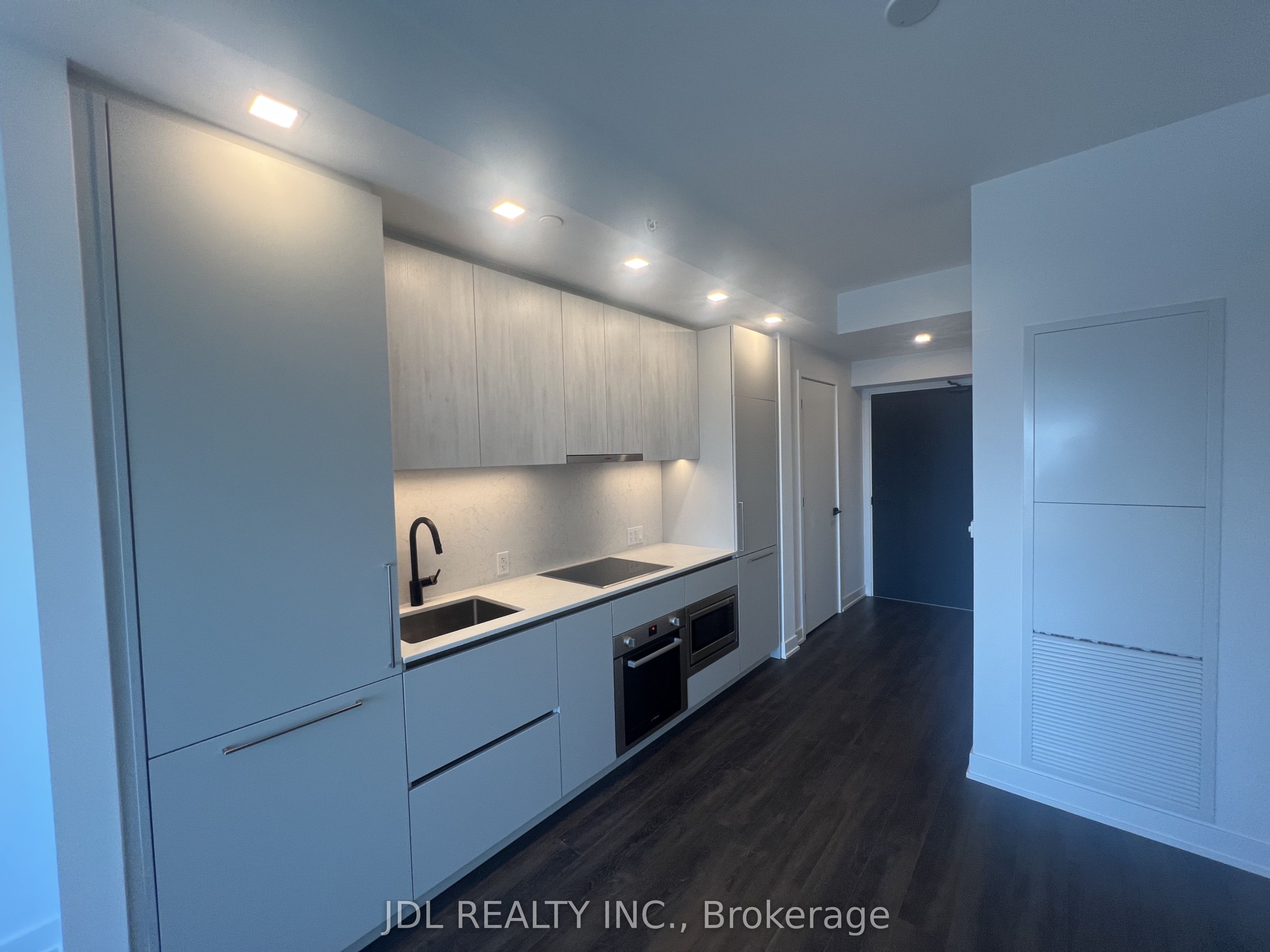 609 Sherbourne Street 4701, Toronto, ON M4X 0A4 photo 4