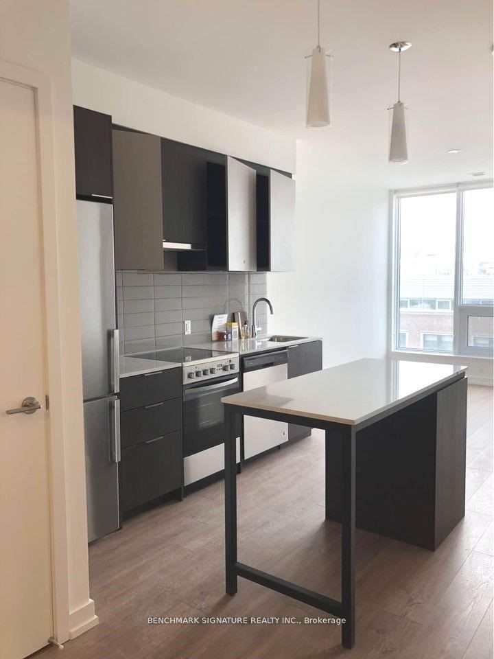 203 College Street 605, Toronto, ON M5T 0C8 photo 2