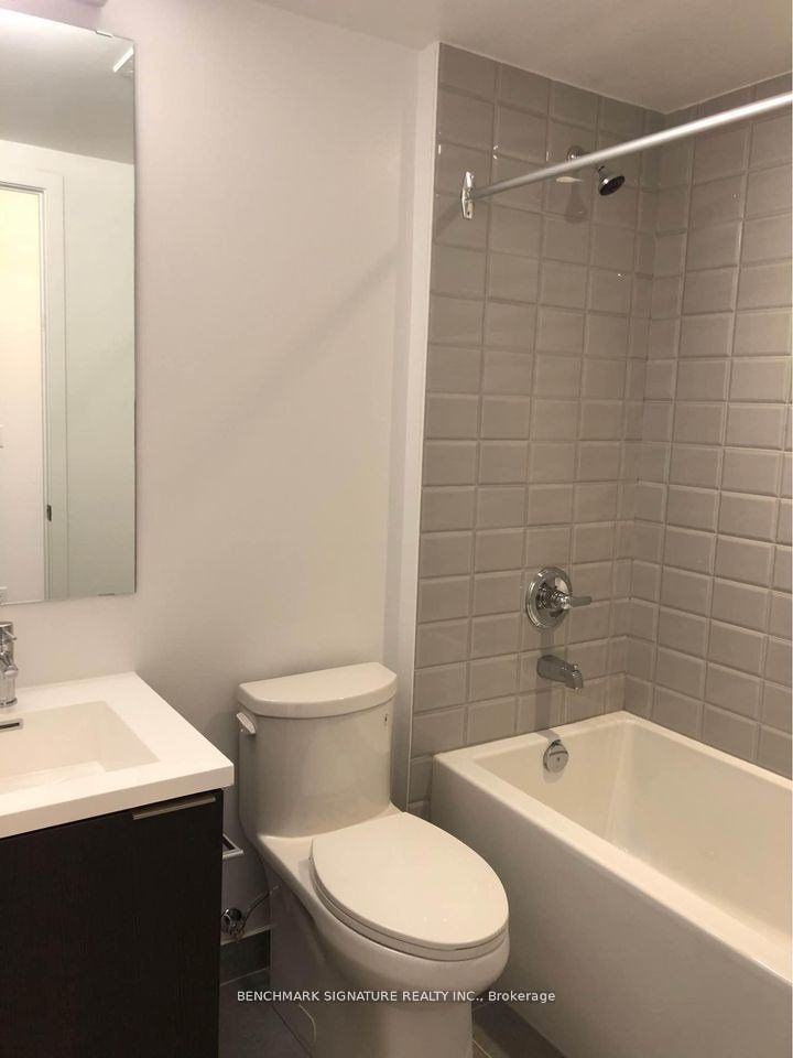 203 College Street 605, Toronto, ON M5T 0C8 photo 3