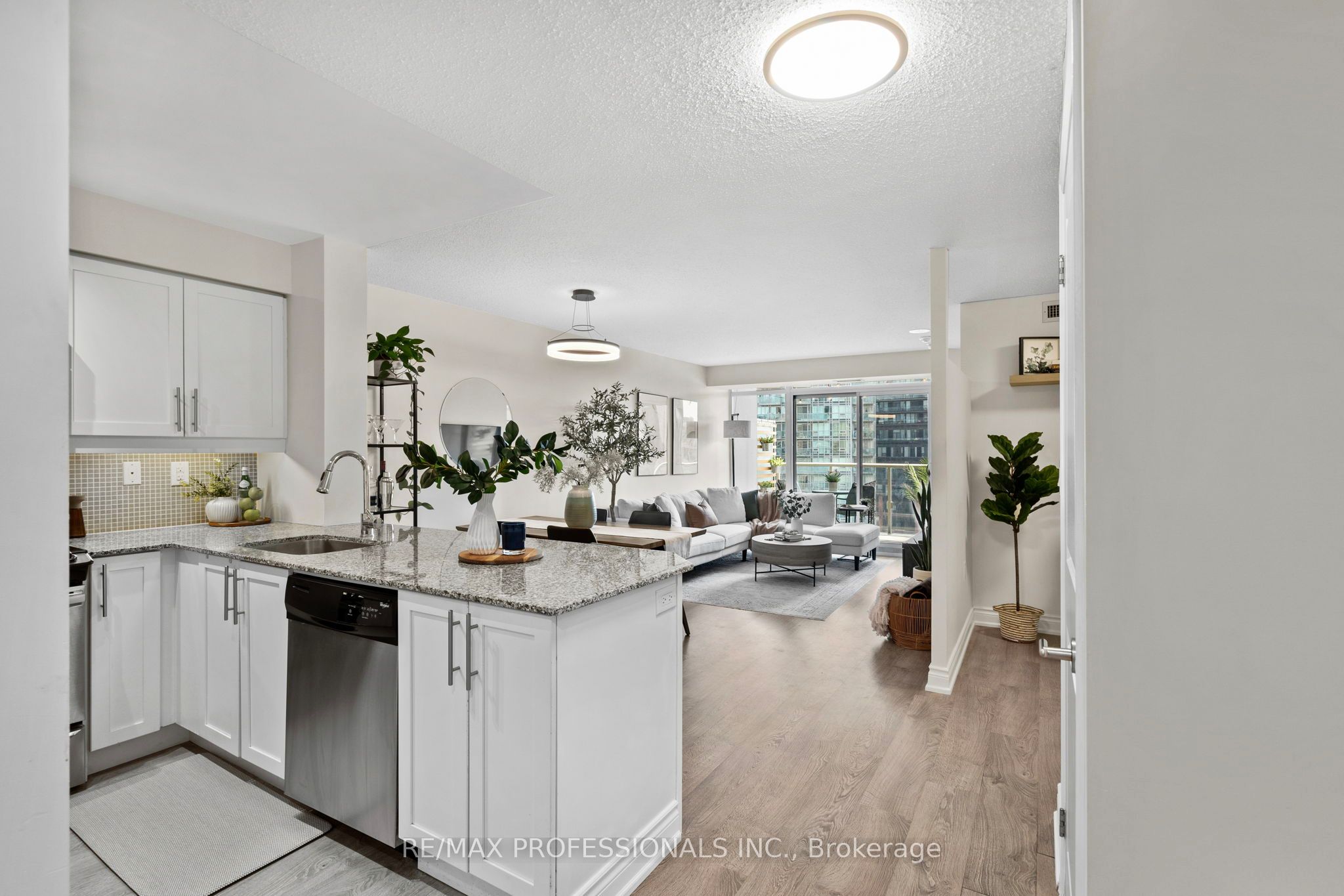 125 Western Battery Road 909, Toronto, ON M6K 3R8 photo 5