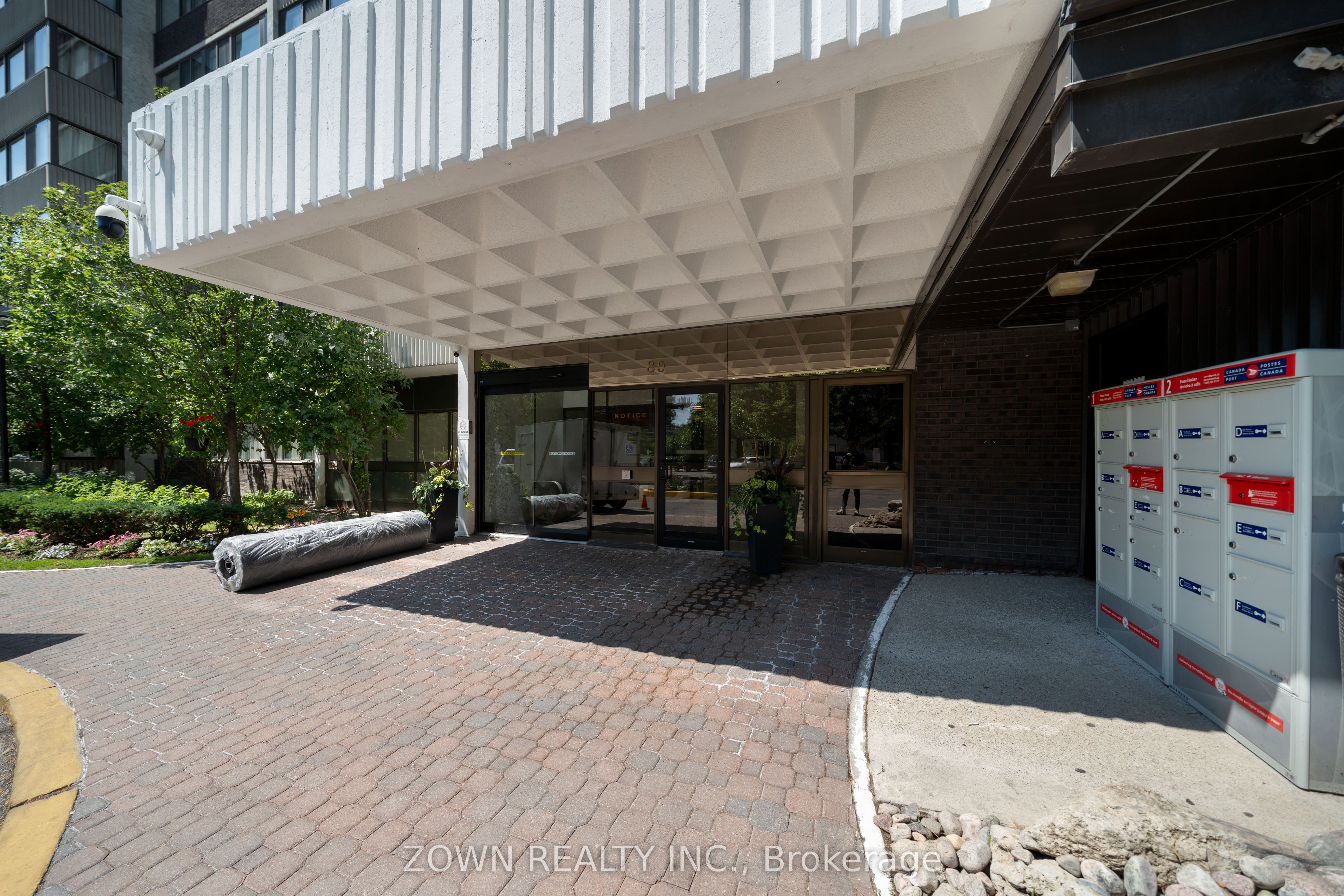 80 Antibes Drive 1207, Toronto, ON M2R 3N5 photo 2