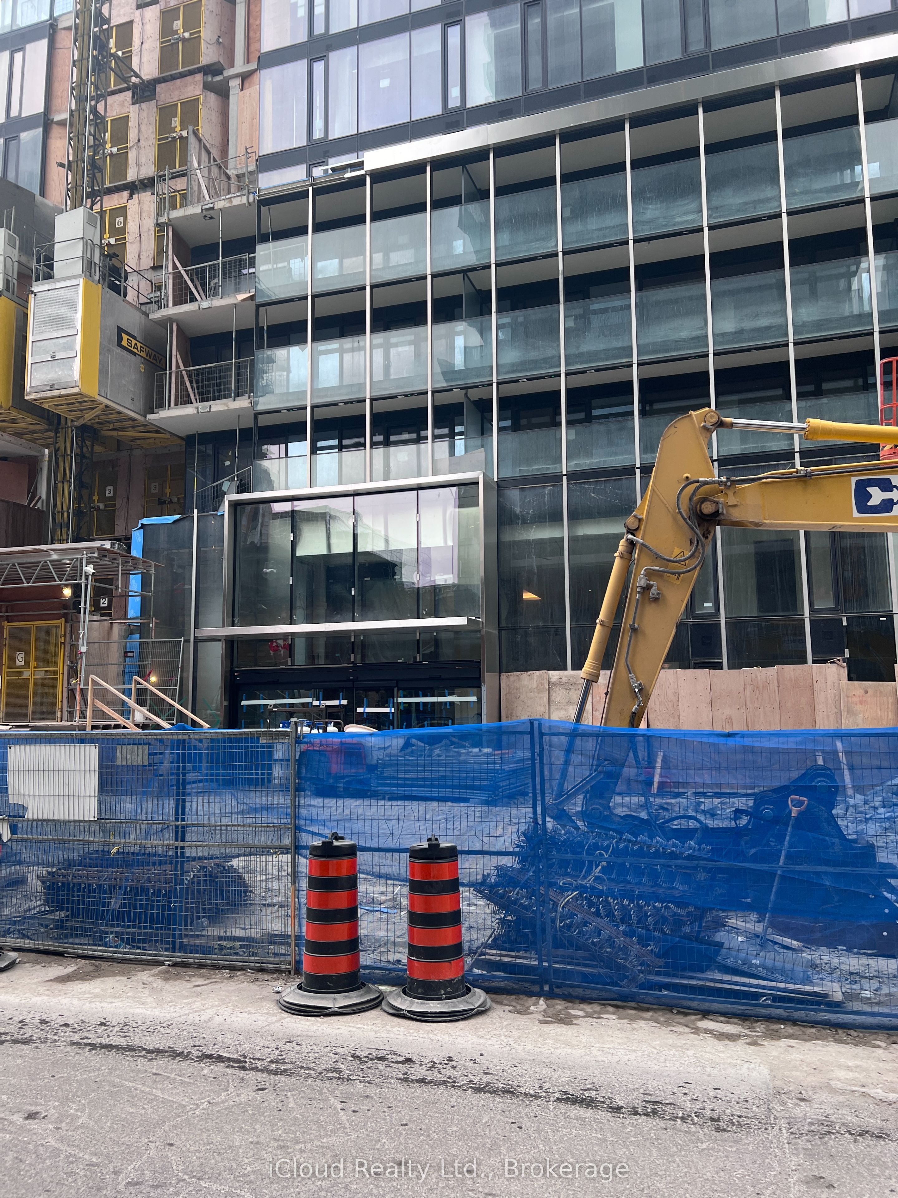 55 Charles Street E 821, Toronto, ON M4Y 0J1