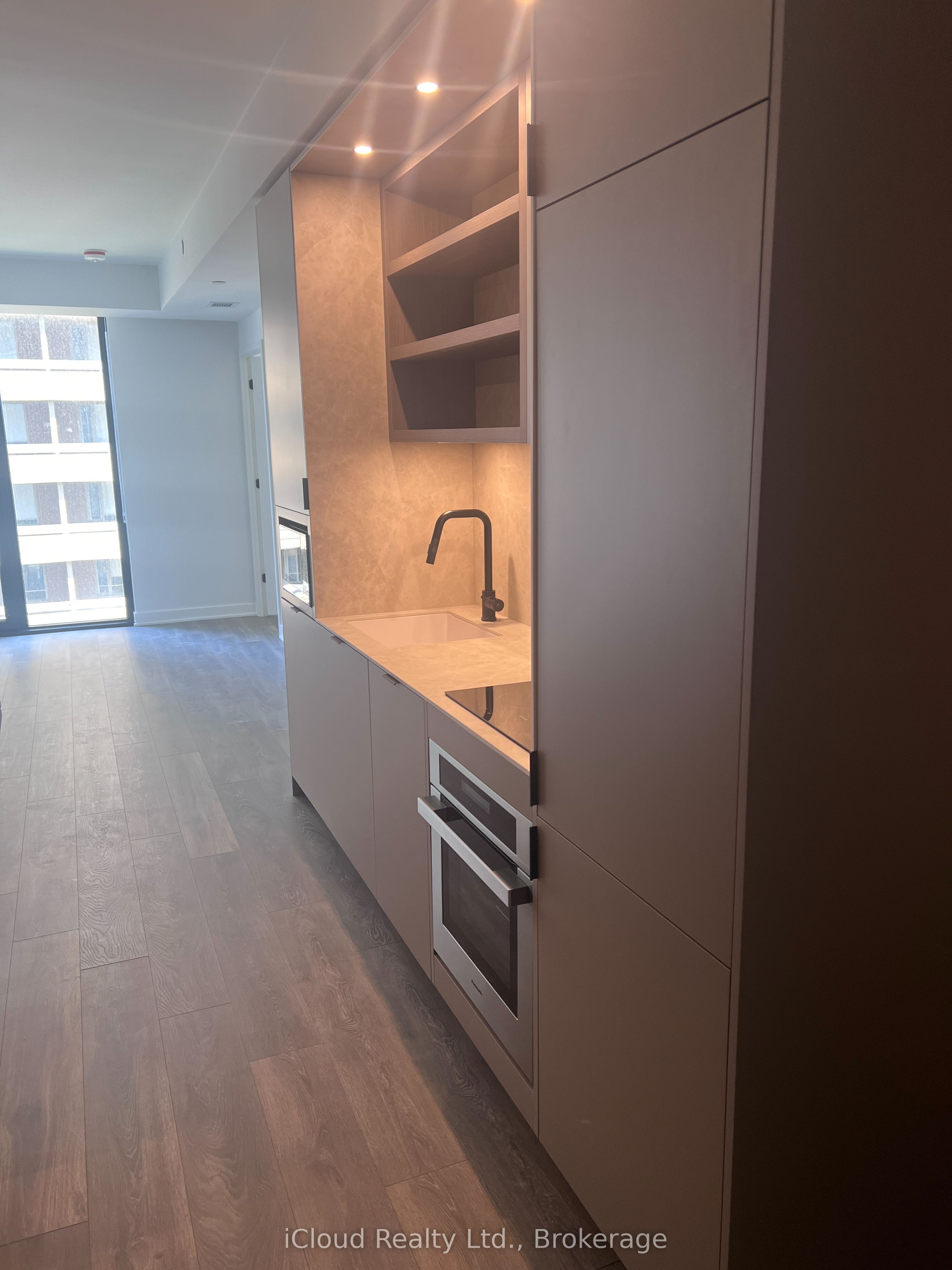 55 Charles Street E 821, Toronto, ON M4Y 0J1 photo 5