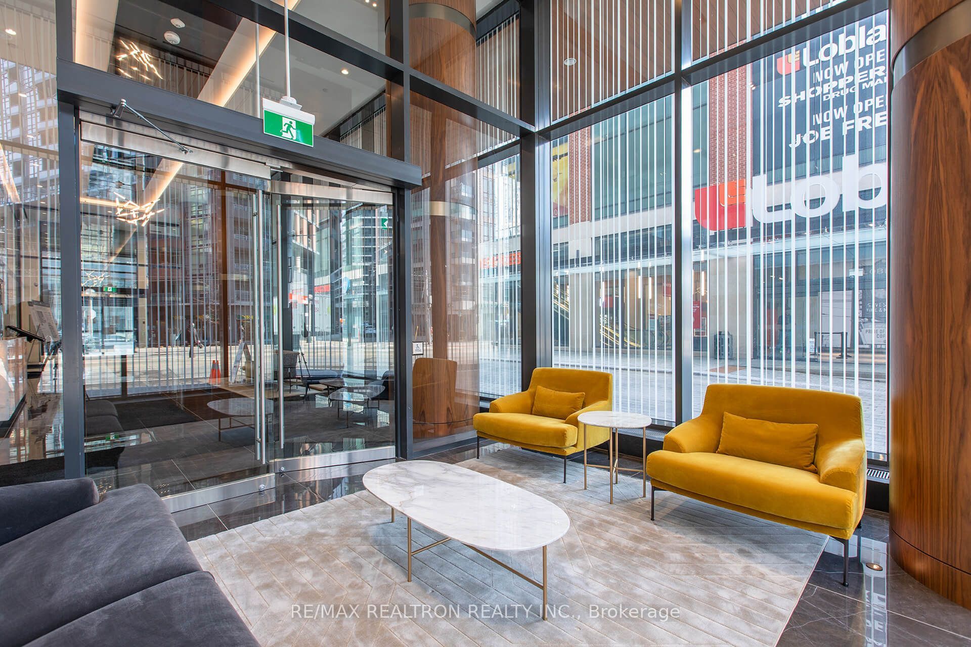 19 Bathurst Street 1216, Toronto, ON M5V 0N2 photo 5