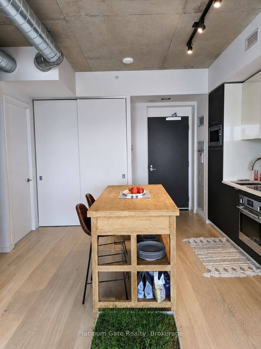 170 Bayview Avenue 1903, Toronto, ON M5A 0M4 photo 4