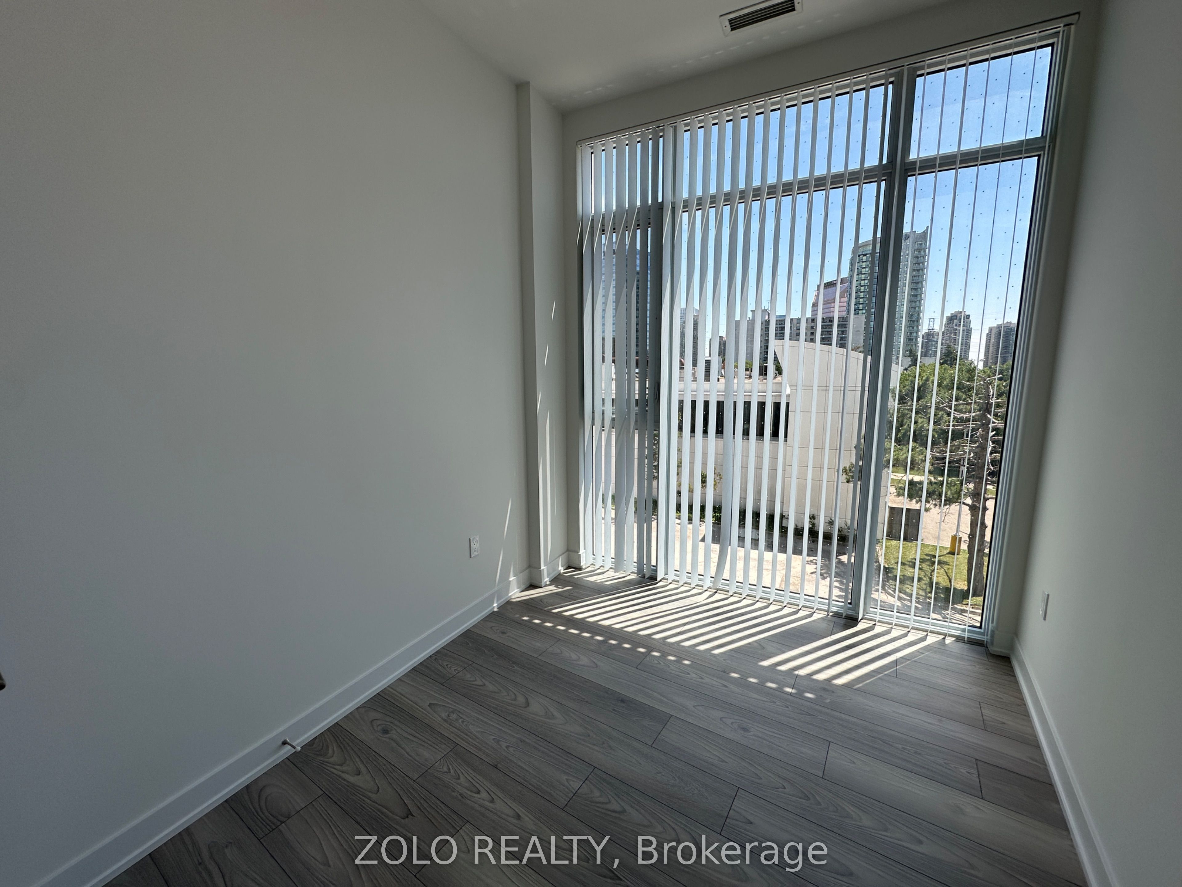 5858 Yonge Street 223, Toronto, ON M2M 0C6 photo 4