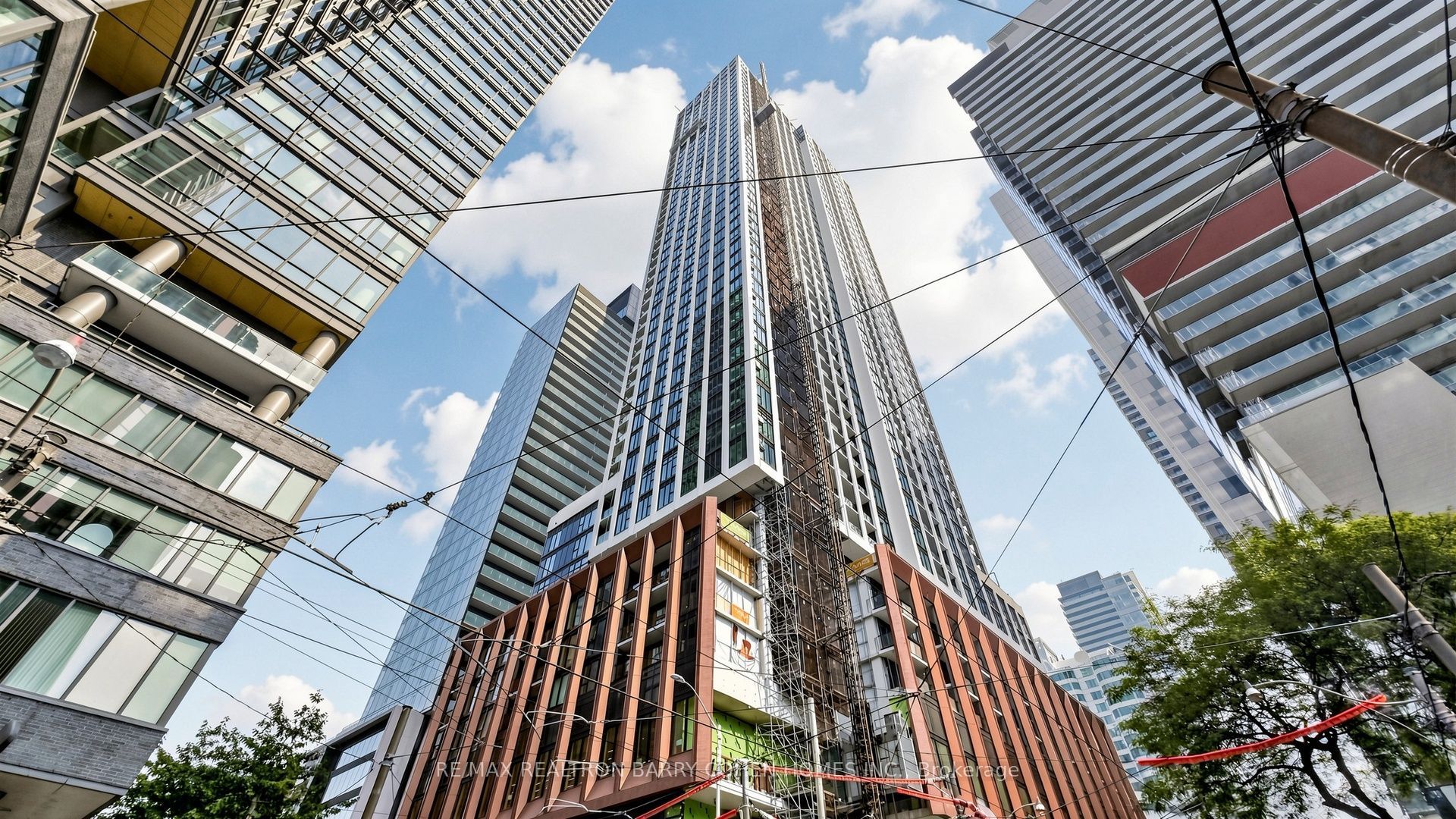 400 King Street W 823, Toronto, ON M5V 1K2