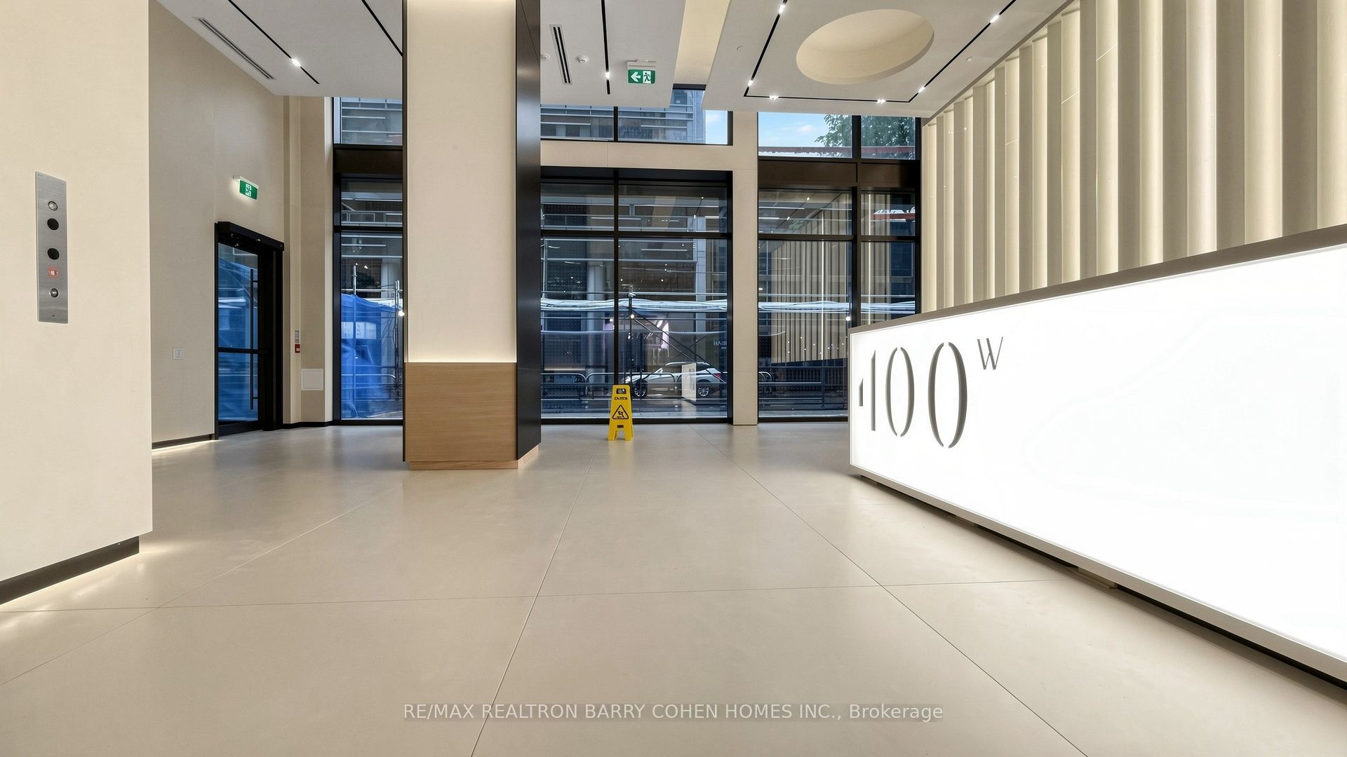 400 King Street W 823, Toronto, ON M5V 1K2 photo 3