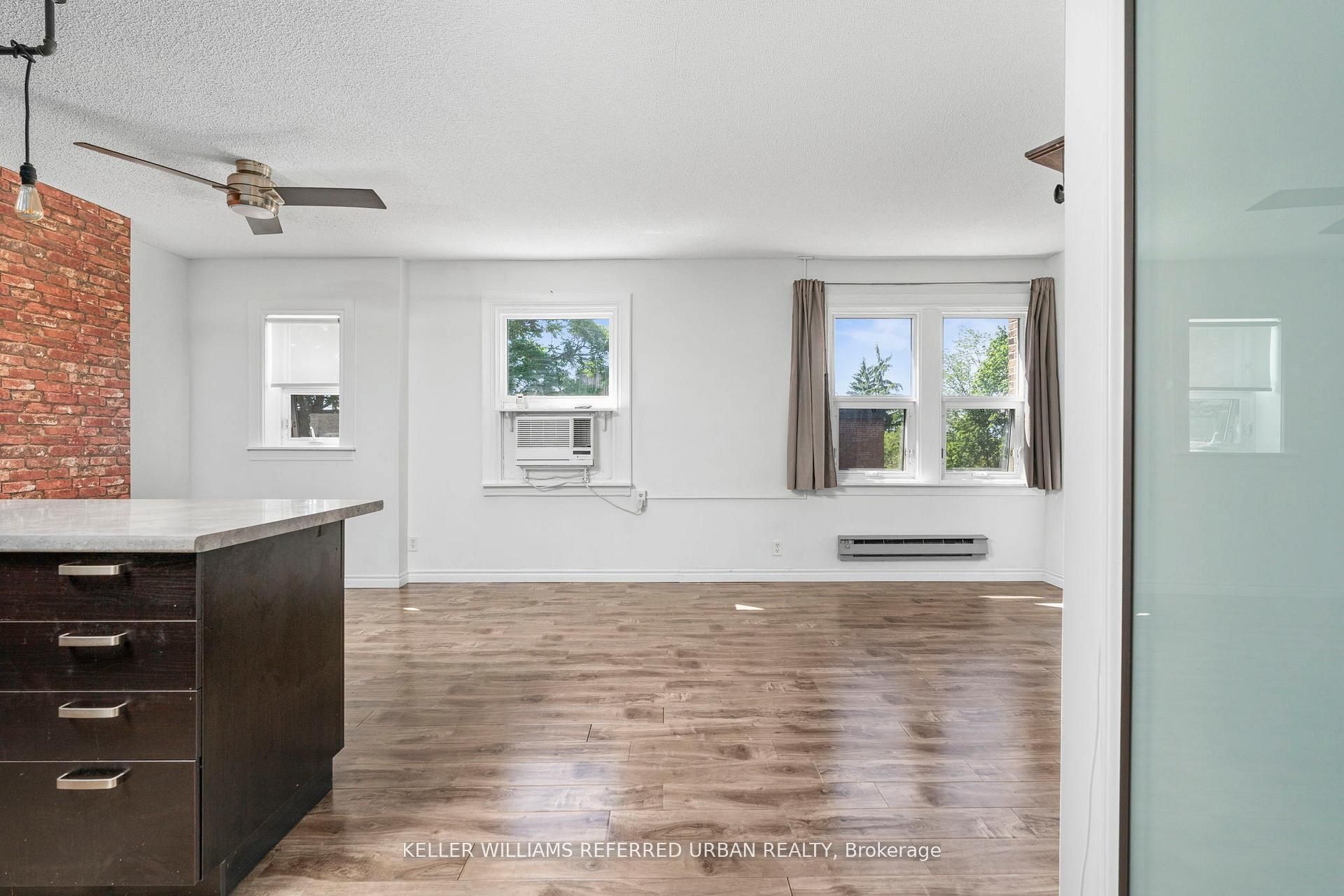 114 Vaughan Road 407, Toronto, ON M6C 2M1 photo 3