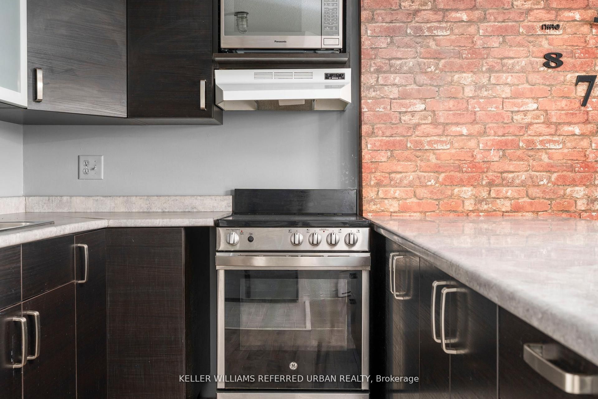 114 Vaughan Road 407, Toronto, ON M6C 2M1 photo 5