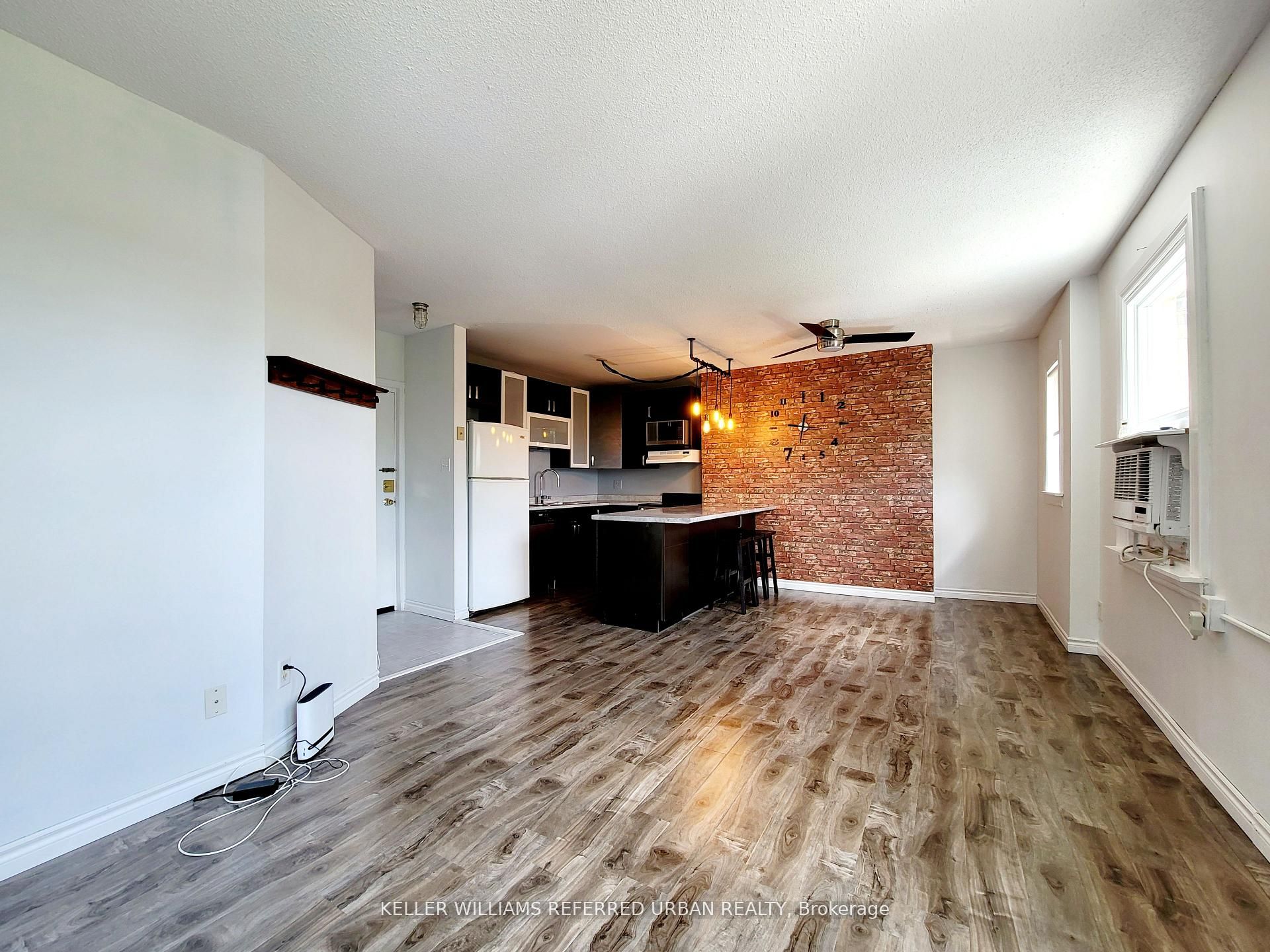 114 Vaughan Road 407, Toronto, ON M6C 2M1