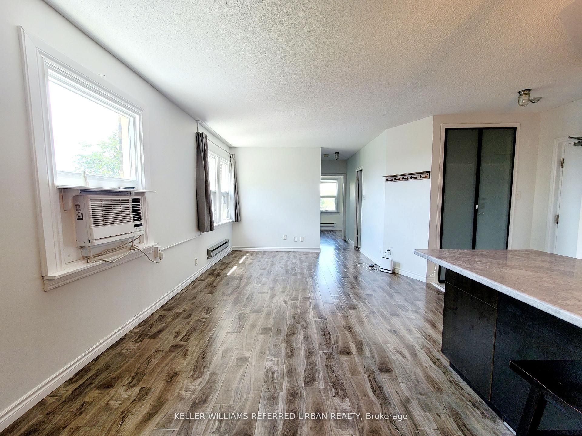 114 Vaughan Road 407, Toronto, ON M6C 2M1 photo 3
