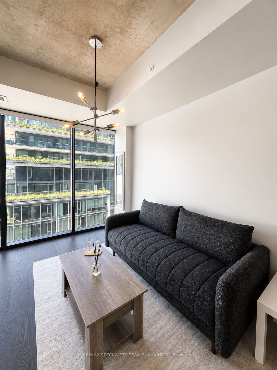 629 King Street W 719, Toronto, ON M5V 0G9 photo 5