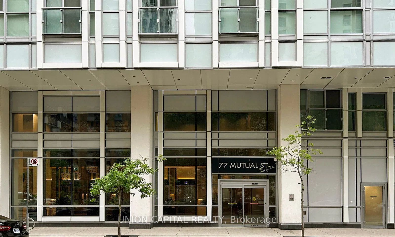 77 Mutual Street 2410, Toronto, ON M5B 2A9 photo 2