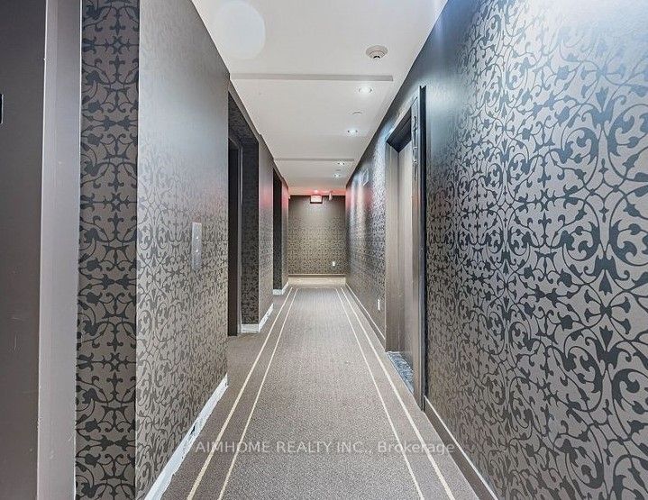 197 Yonge Street 3004, Toronto, ON M5B 0C1 photo 4
