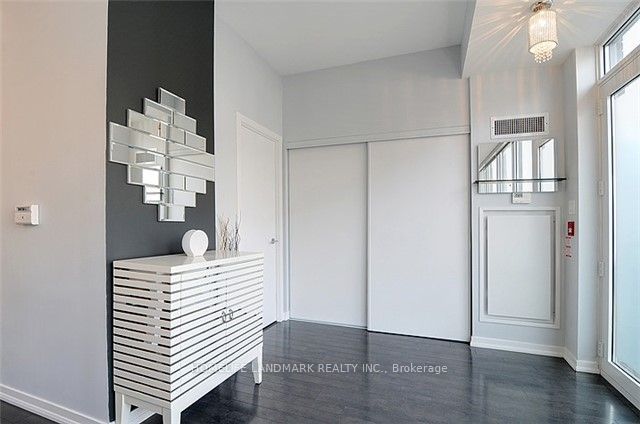 55 East Liberty Street 103, Toronto, ON M6K 3P9 photo 2