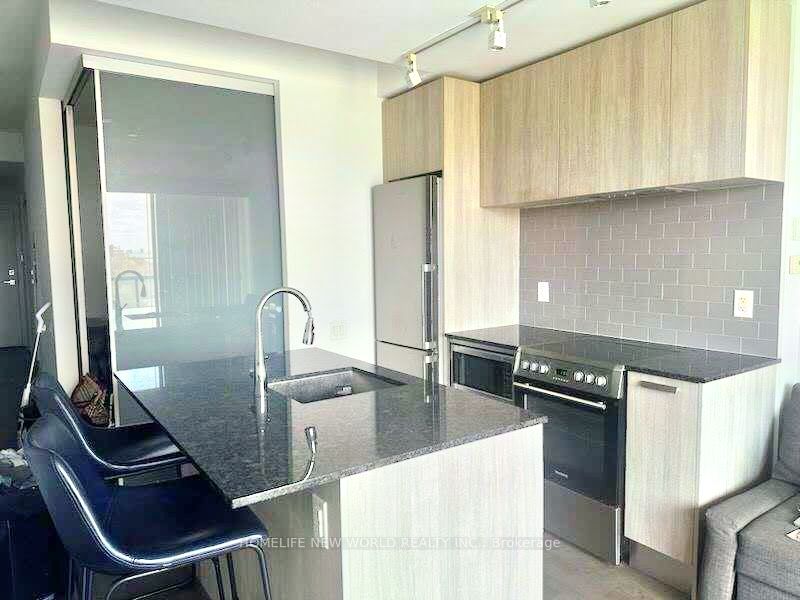 57 St Joseph Street 712, Toronto, ON M5S 0C5 photo 3