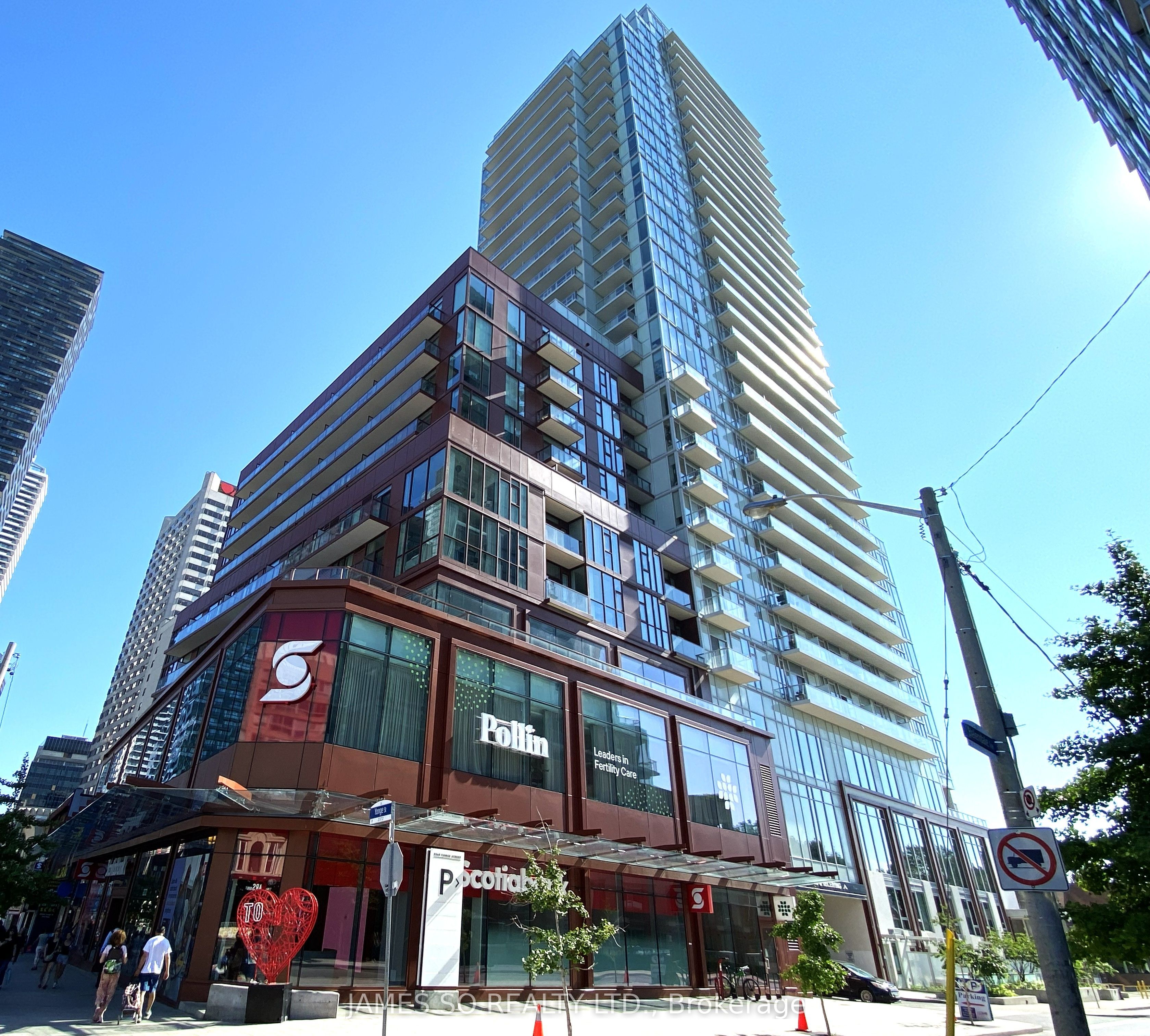 33 Helendale Avenue 916, Toronto, ON M4R 0A4