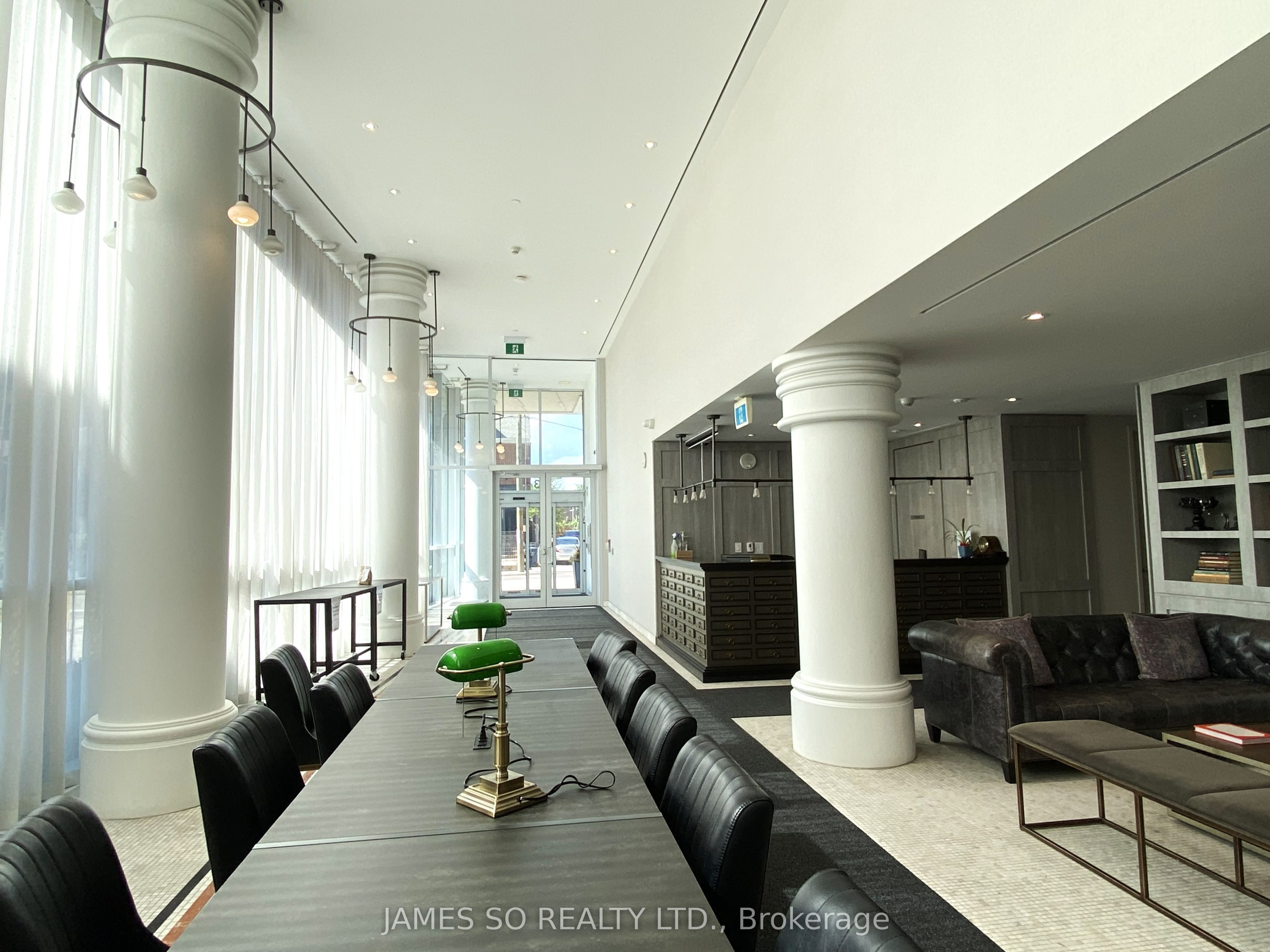 33 Helendale Avenue 916, Toronto, ON M4R 0A4 photo 3