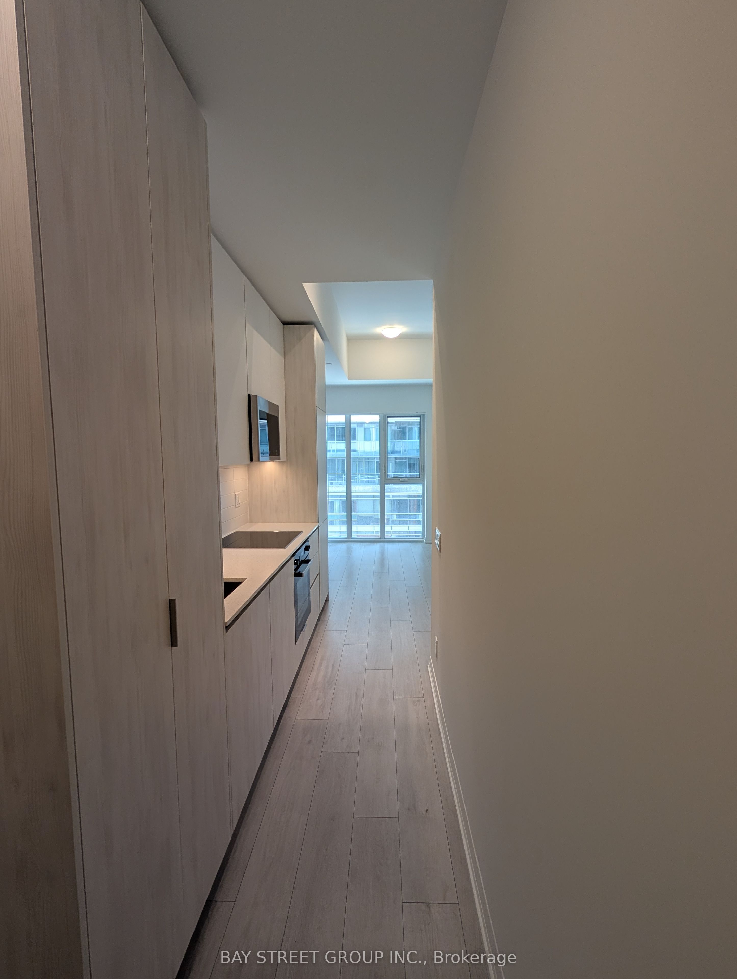 400 KING Street W 912, Toronto, ON M5V 1K2 photo 3