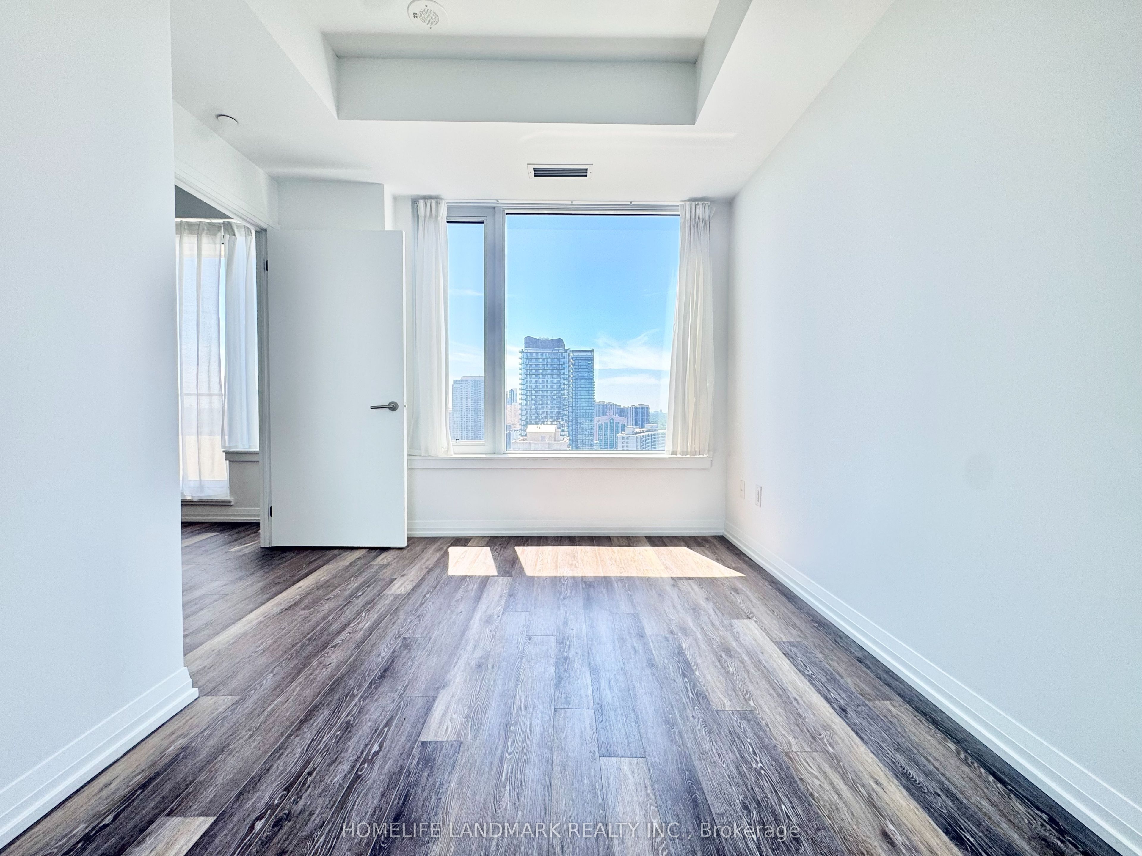 75 Canterbury Place 2506, Toronto, ON M2N 0L2