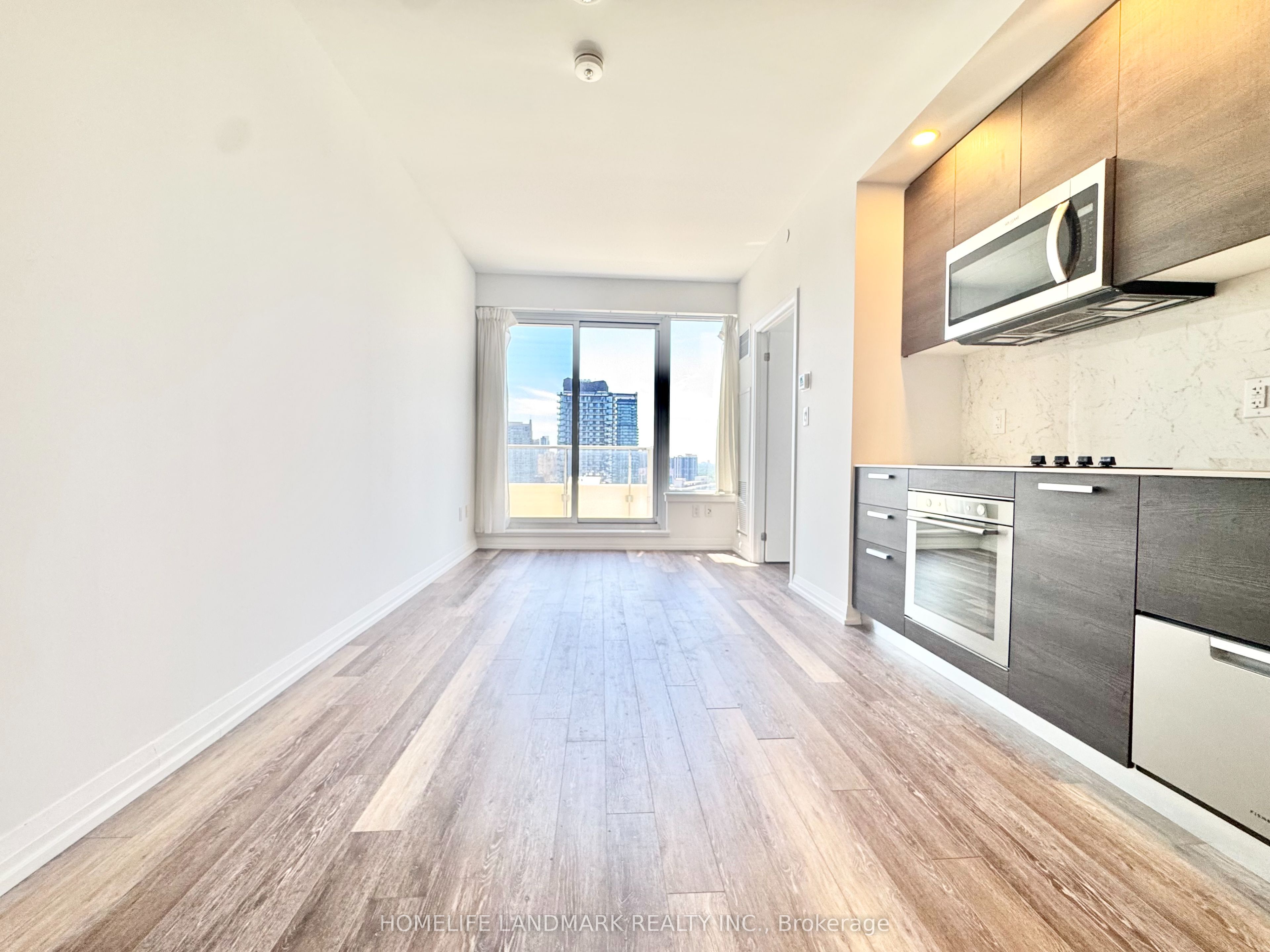 75 Canterbury Place 2506, Toronto, ON M2N 0L2 photo 4