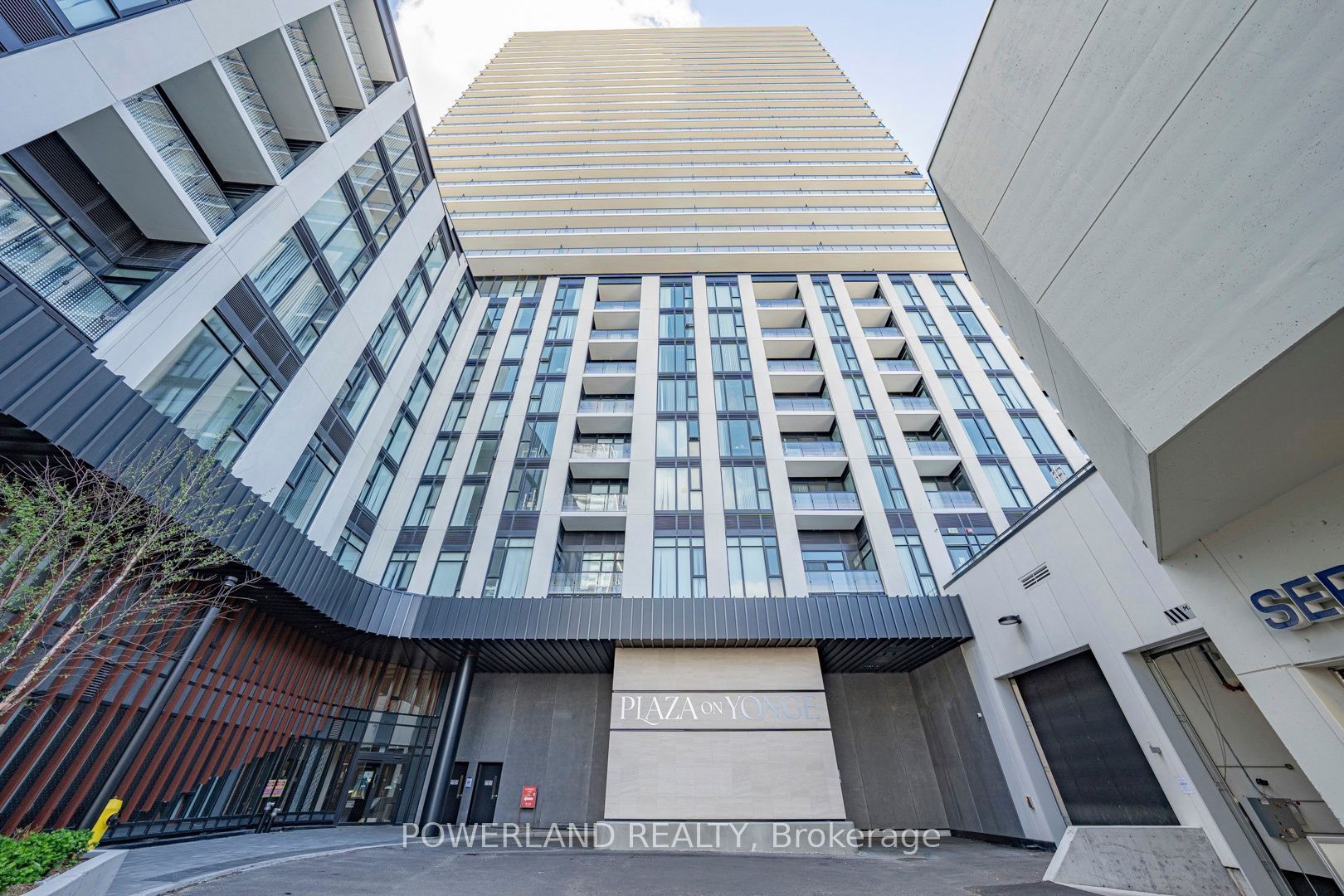 5858 Yonge Street 2423, Toronto, ON M2M 0C6 photo 2