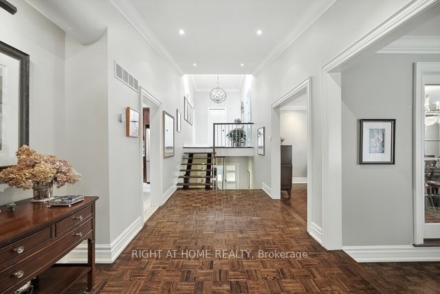 17 Denmark Crescent, Toronto, ON M2R 1J3 photo 3