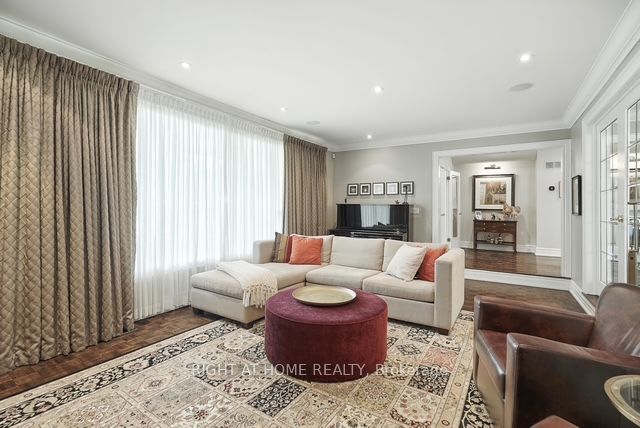 17 Denmark Crescent, Toronto, ON M2R 1J3 photo 4