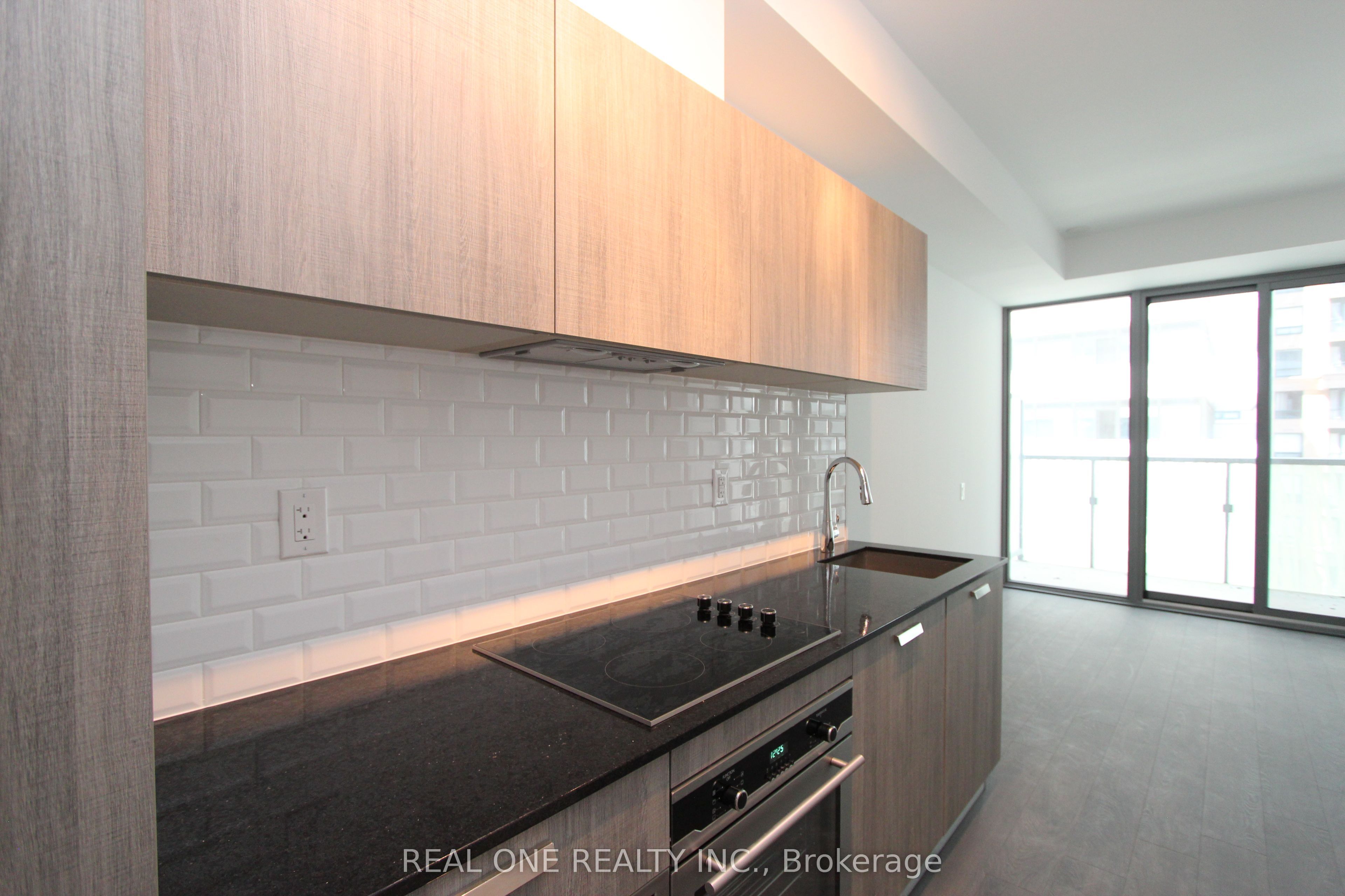 50 Charles Street E 1010, Toronto, ON M4Y 0C3