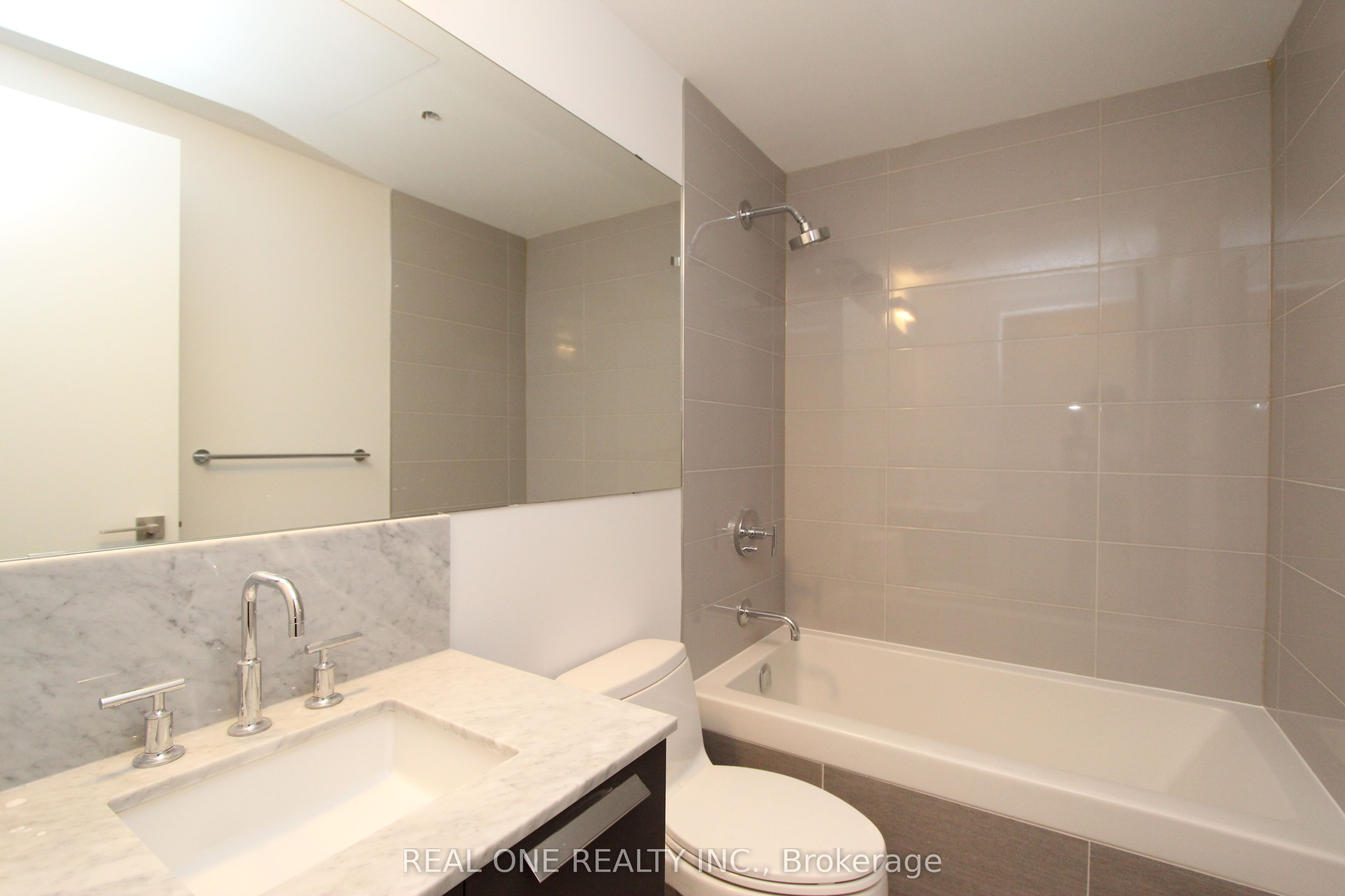 50 Charles Street E 1010, Toronto, ON M4Y 0C3 photo 3