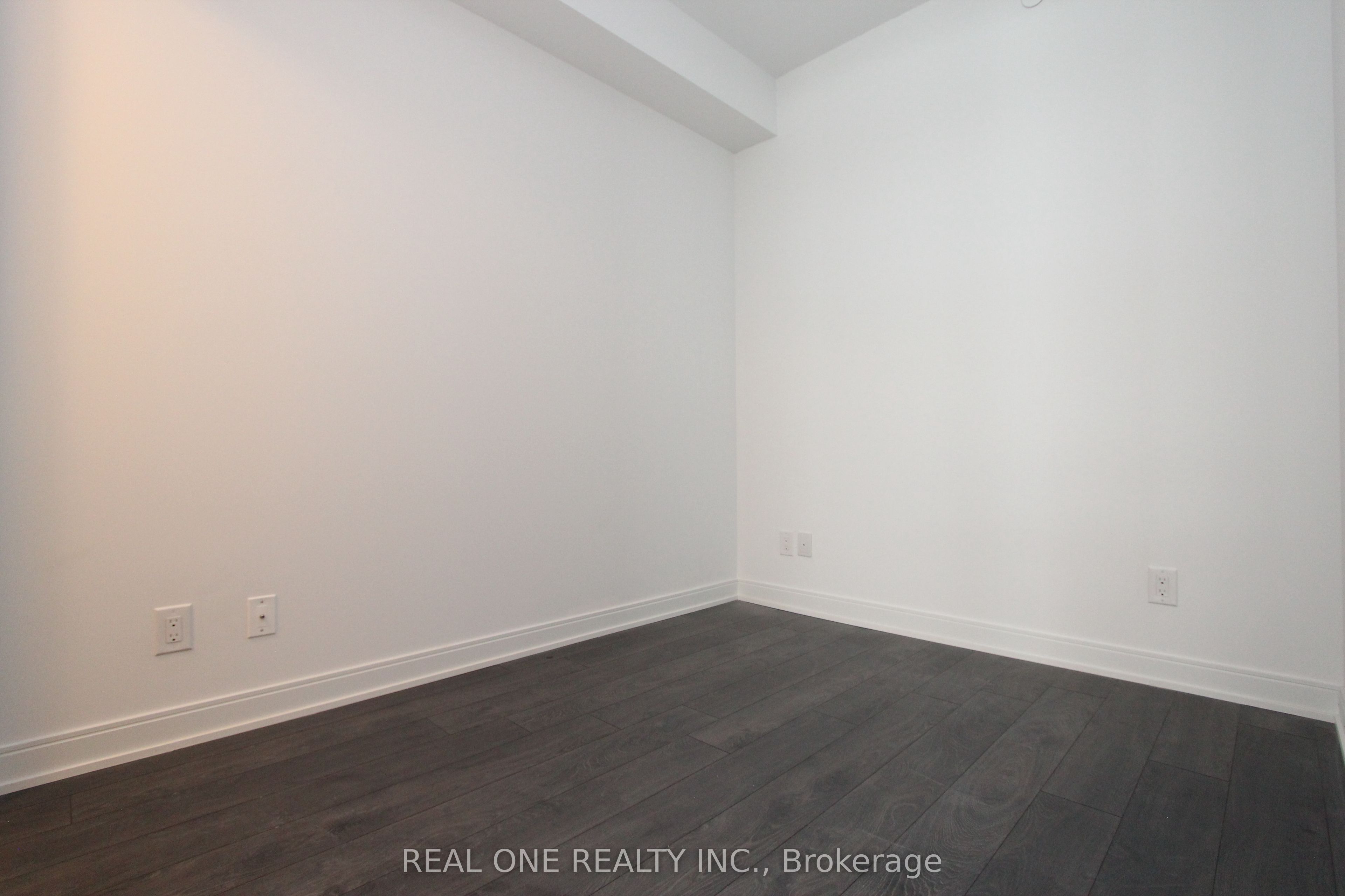 50 Charles Street E 1010, Toronto, ON M4Y 0C3 photo 4